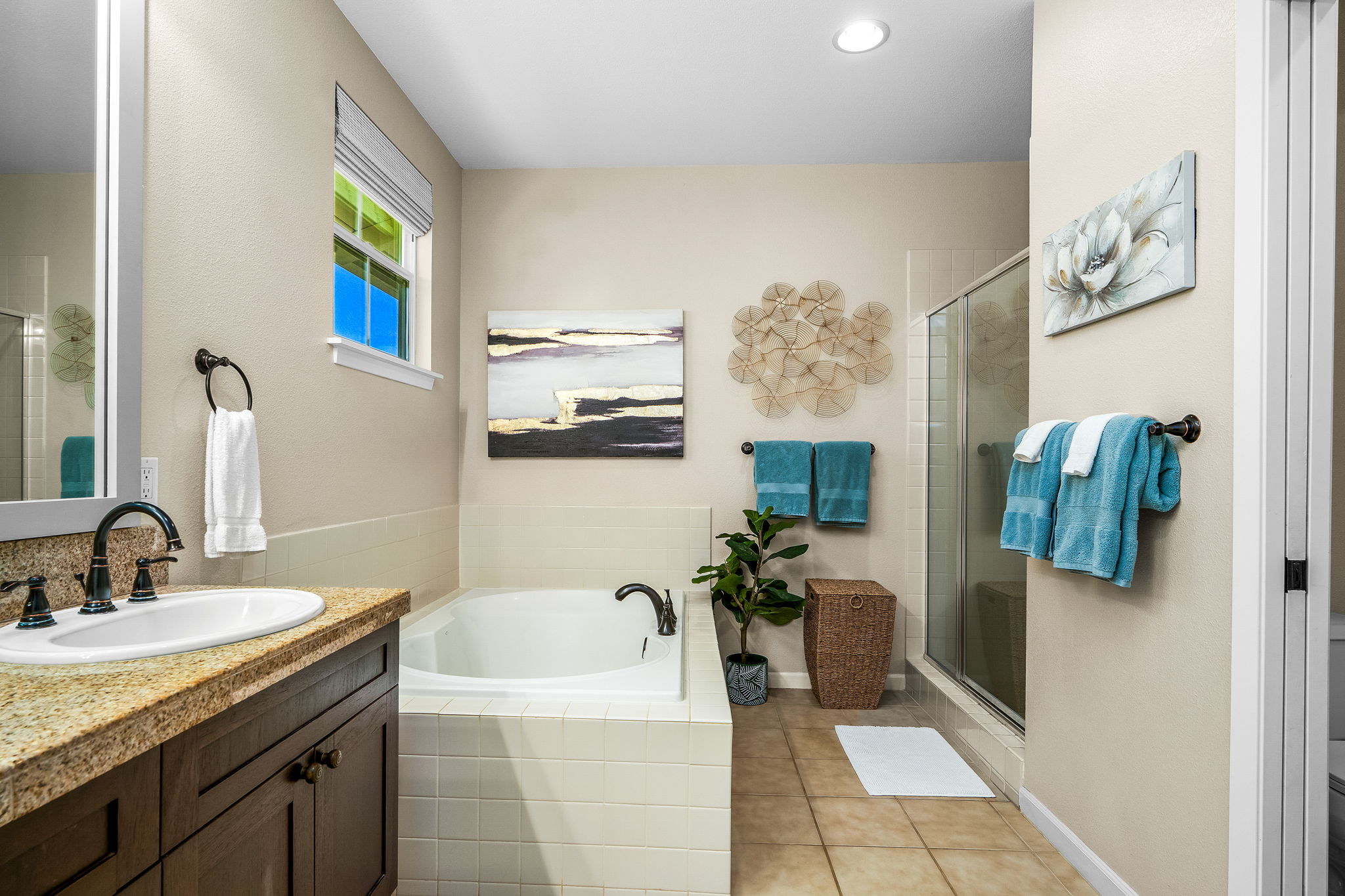Princeville, Hawaii, 96722, United States, 3 Bedrooms Bedrooms, ,3 BathroomsBathrooms,Residential,For Sale,1926271