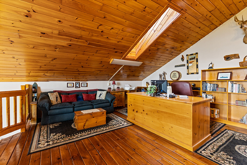 Liberty, Maine, 04949, United States, 2 Bedrooms Bedrooms, ,3 BathroomsBathrooms,Residential,For Sale,1838290