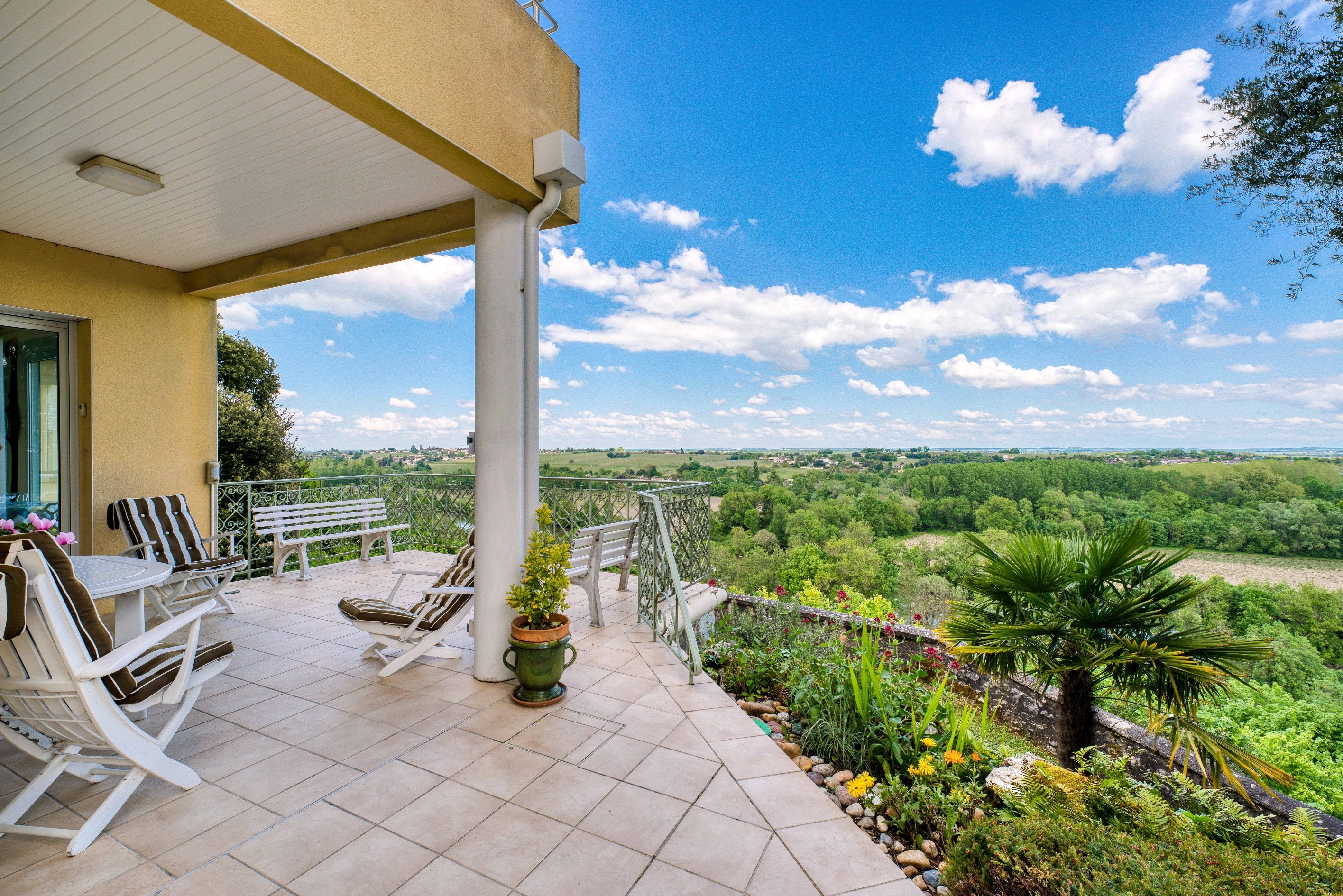  Elegant Villa with Panoramic Views over the Charente - 物件實景