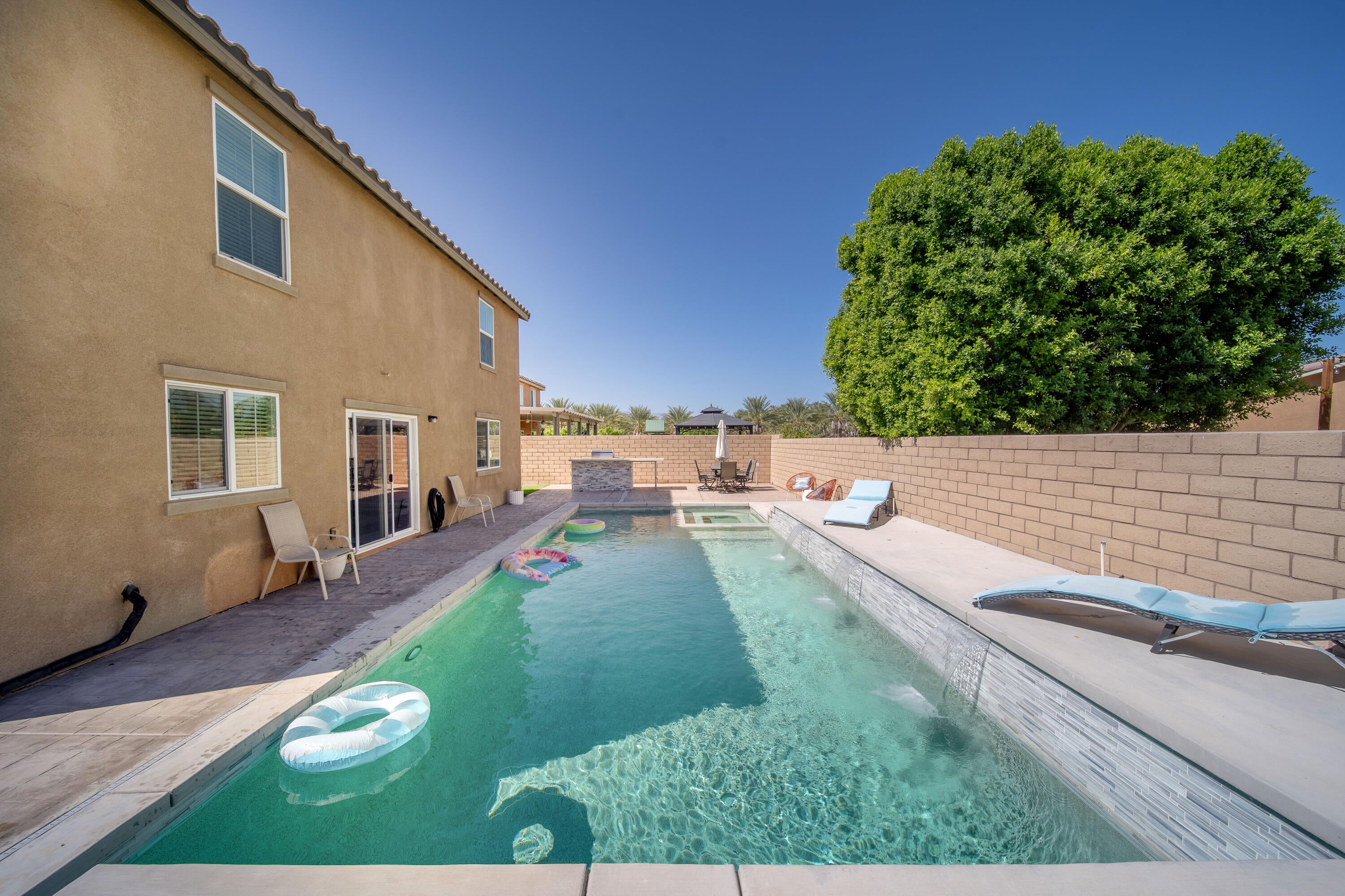 Coachella, California, 92236, United States, 5 Bedrooms Bedrooms, ,3 BathroomsBathrooms,Residential,For Sale,2009359