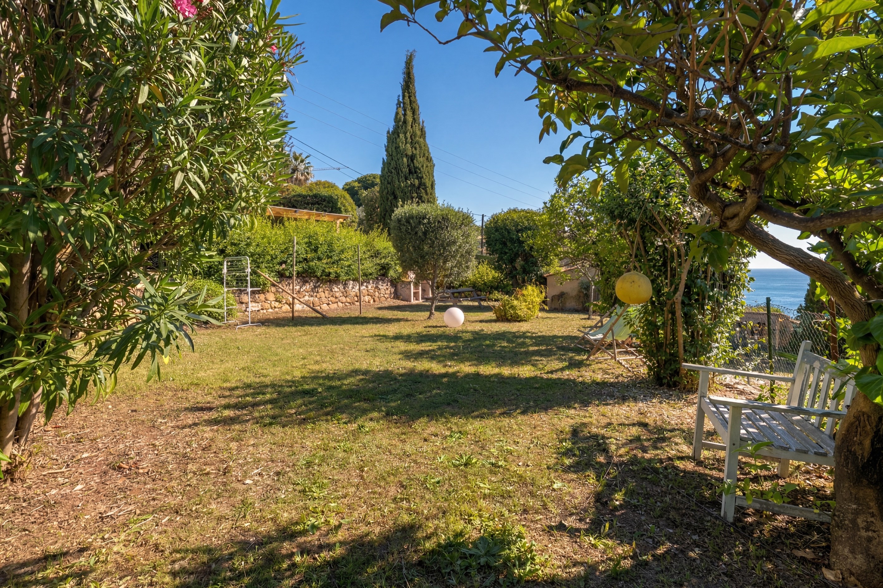  Golfe-Juan sea view villa with swimming pool, guest studio and panoramic views … - 物件實景