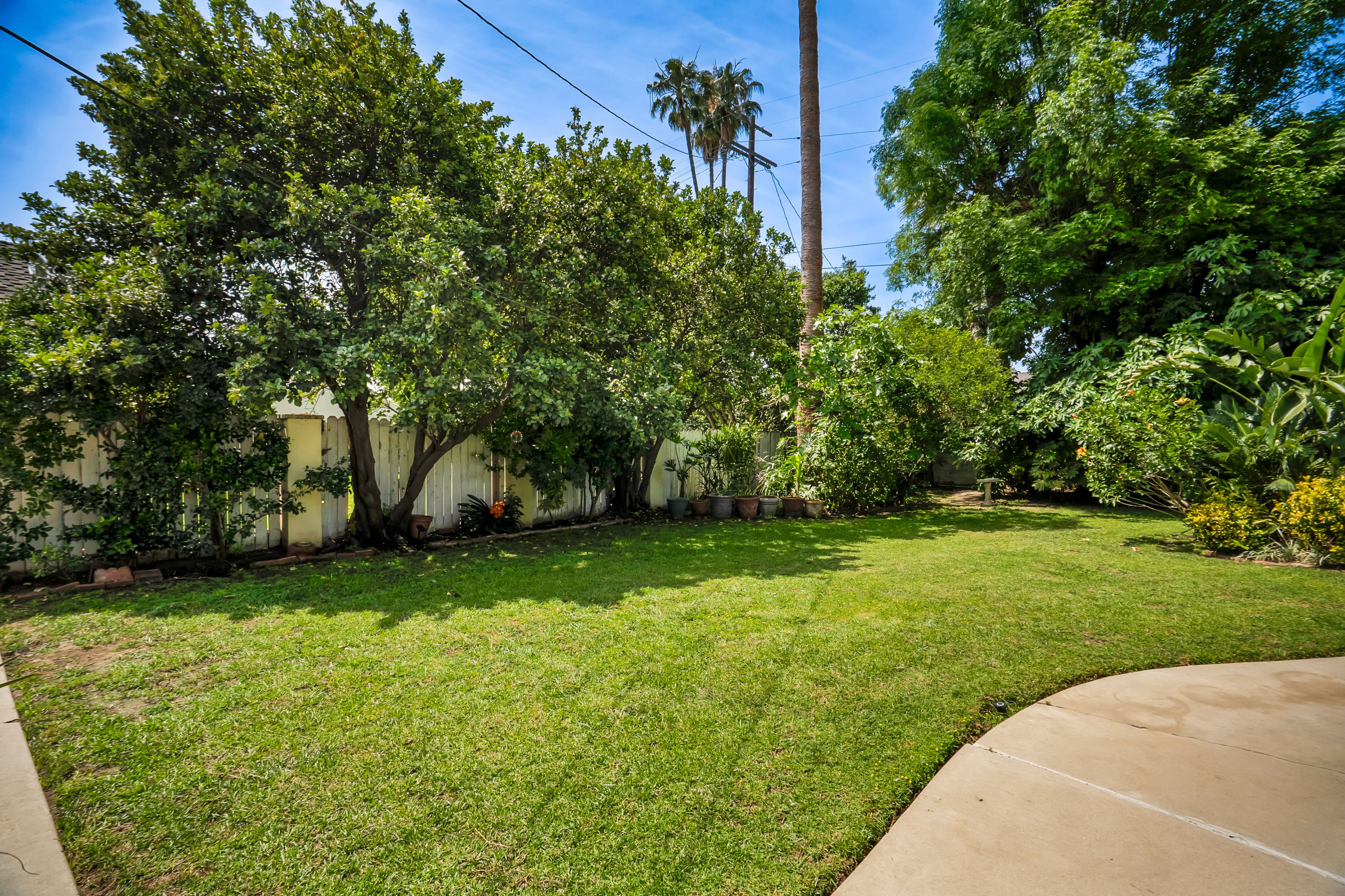  6843 Chisholm Avenue - 物件實景