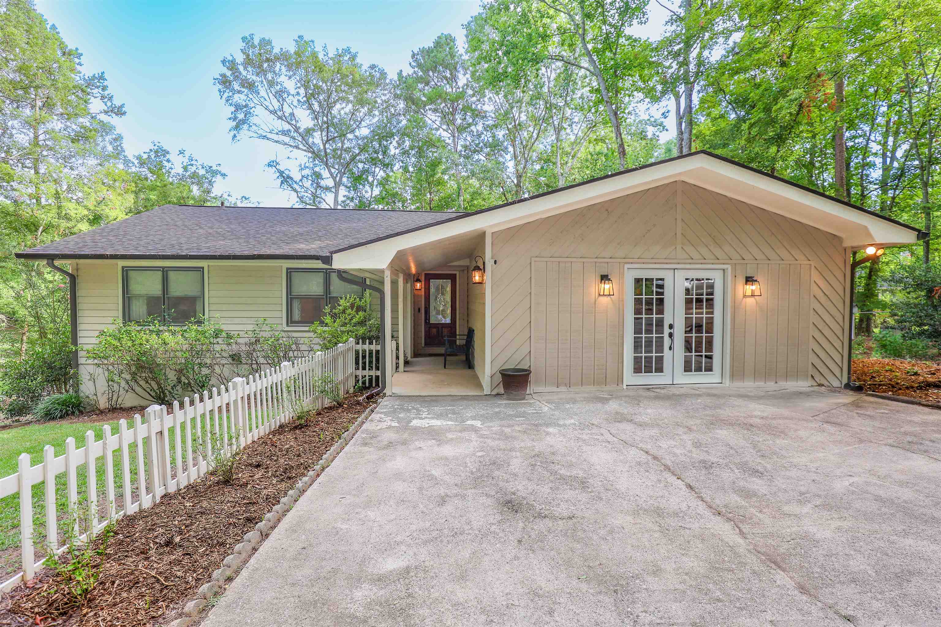 Greensboro, Georgia, 30642, United States, 5 Bedrooms Bedrooms, ,2 BathroomsBathrooms,Residential,For Sale,1907052