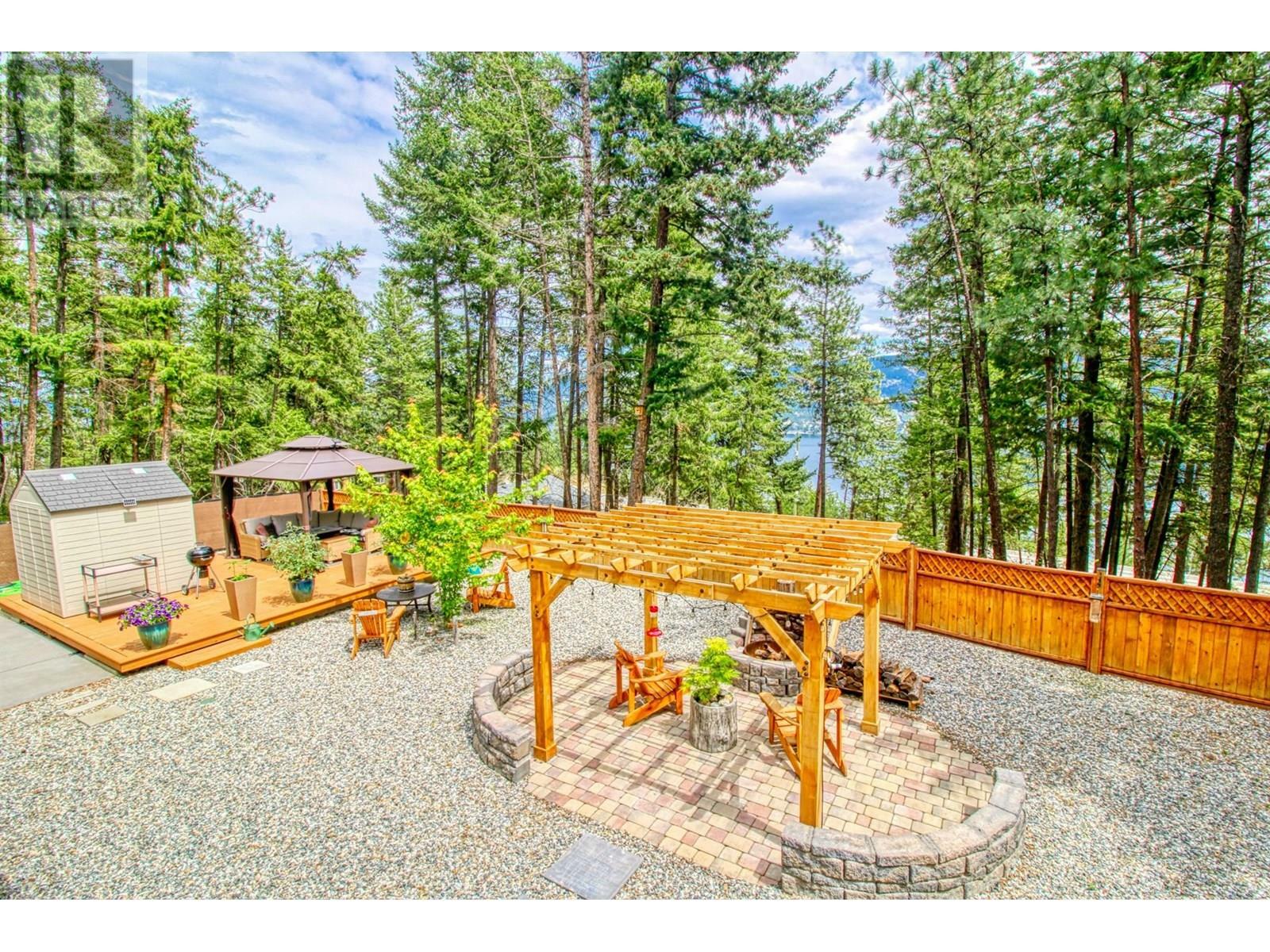 KELOWNA, British Columbia, V1Z 3W4, CA, 5 Bedrooms Bedrooms, ,3 BathroomsBathrooms,Residential,For Sale,1876914