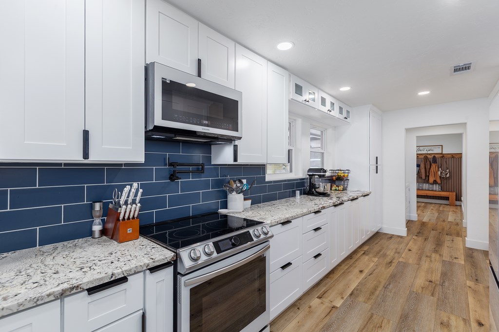 Huntington, Texas, 75949, United States, 4 Bedrooms Bedrooms, ,3 BathroomsBathrooms,Residential,For Sale,2009235