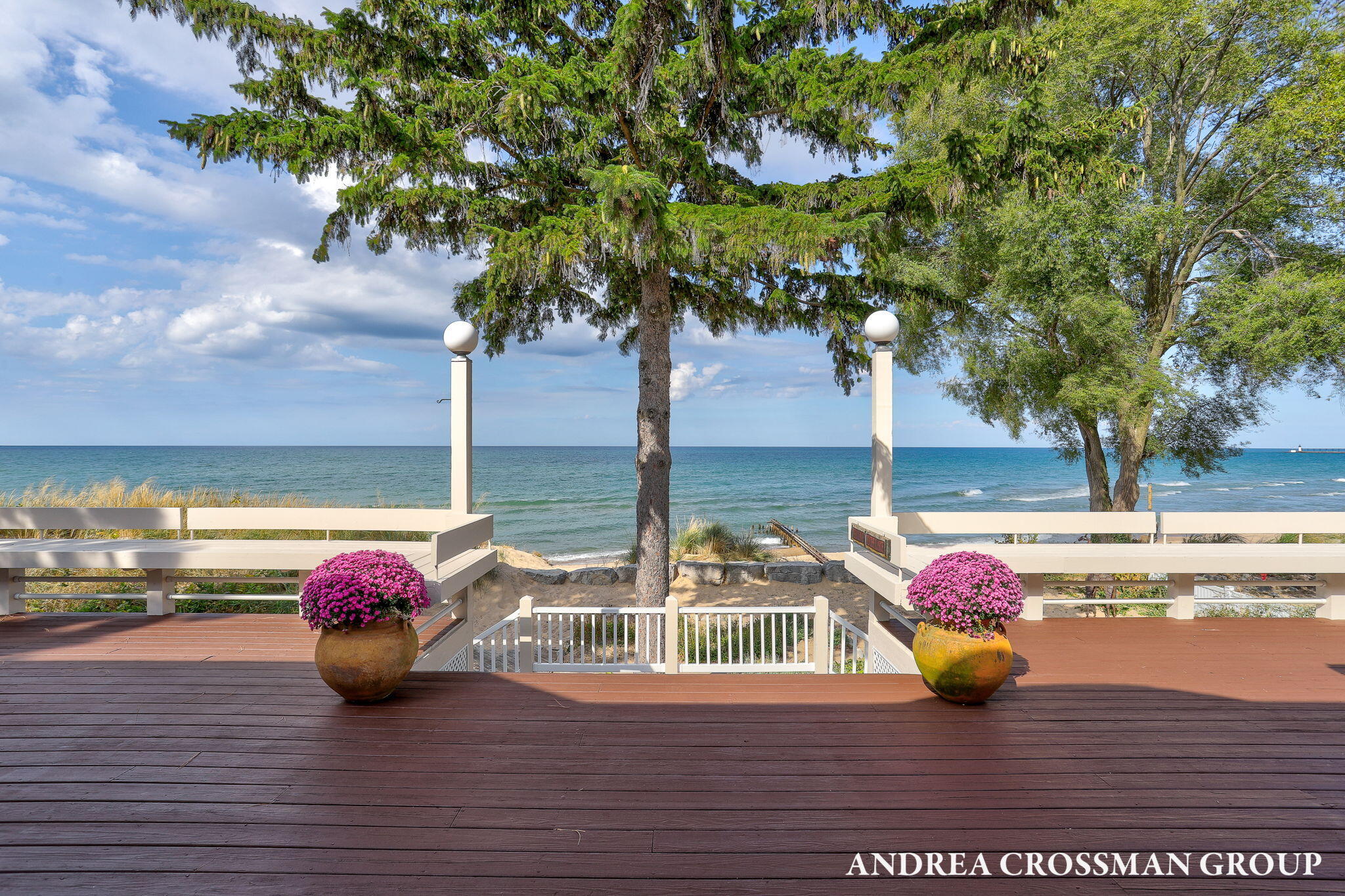 St. Joseph, Michigan, 49085, United States, 4 Bedrooms Bedrooms, ,4 BathroomsBathrooms,Residential,For Sale,1960959