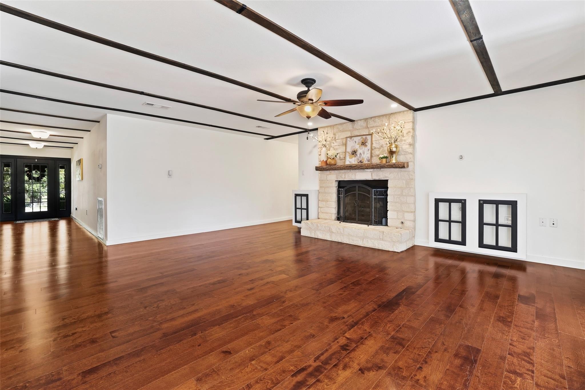 Georgetown, Texas, 78633, United States, 4 Bedrooms Bedrooms, ,2 BathroomsBathrooms,Residential,For Sale,1989896