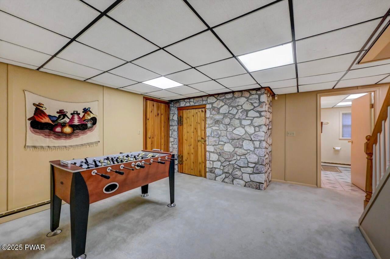 Lords Valley, Pennsylvania, 18428, United States, 5 Bedrooms Bedrooms, ,3 BathroomsBathrooms,Residential,For Sale,1977416