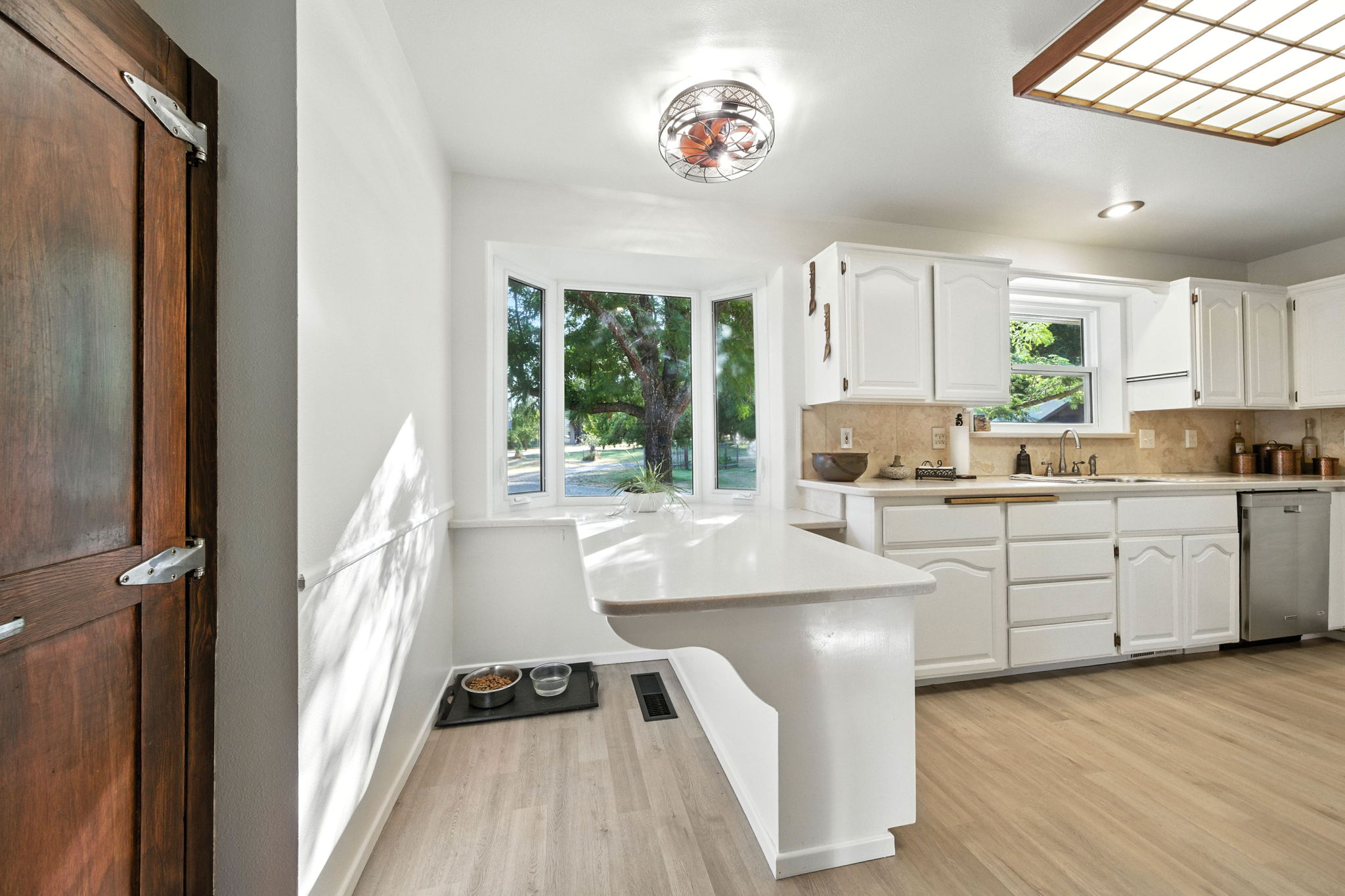 Lewiston, California, 96052, United States, 3 Bedrooms Bedrooms, ,3 BathroomsBathrooms,Residential,For Sale,1937334