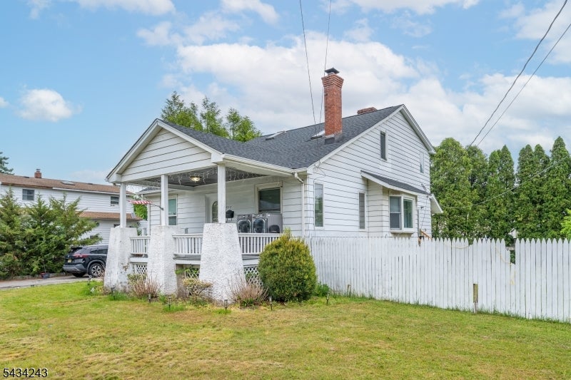 Wanaque Boro, New Jersey, 07420, United States, 4 Bedrooms Bedrooms, ,2 BathroomsBathrooms,Residential,For Sale,2049267