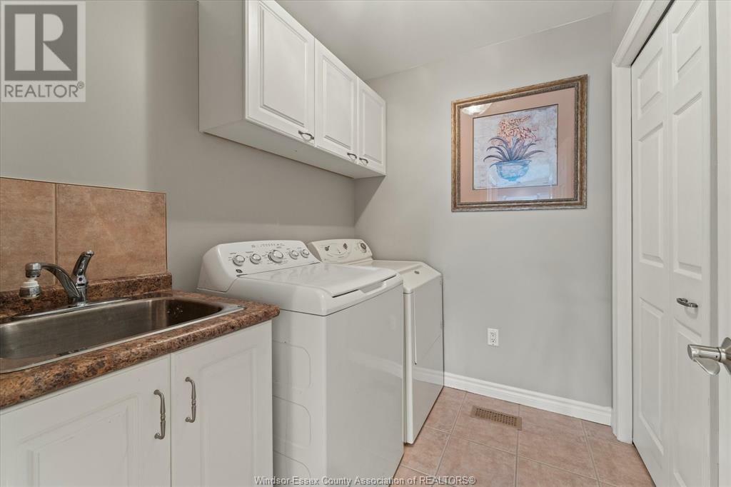 WINDSOR, Ontario, N9E 4X7, CA, 2 Bedrooms Bedrooms, ,1 BathroomBathrooms,Residential,For Sale,1857964