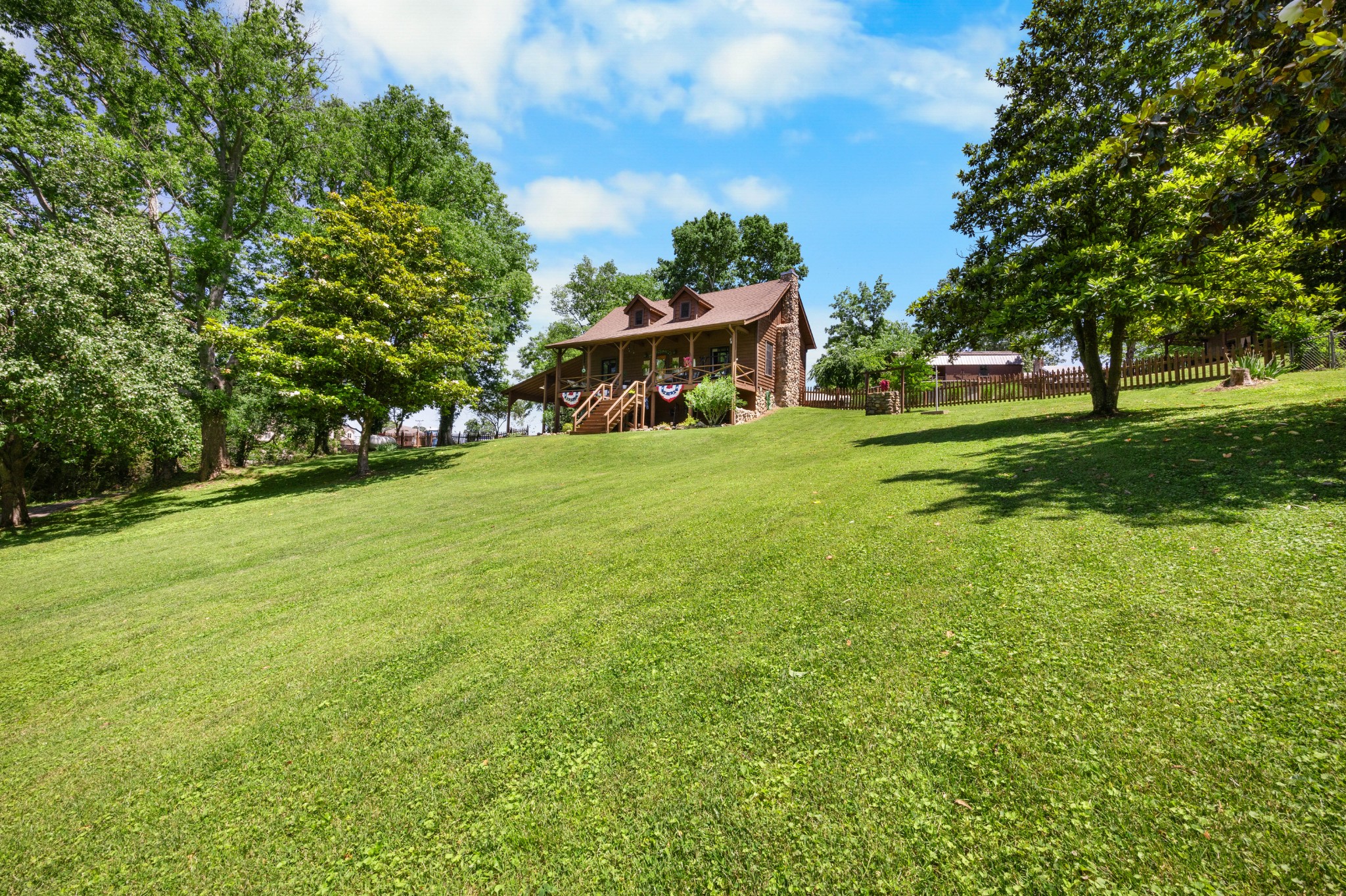 Dover, Tennessee, 37058, United States, 4 Bedrooms Bedrooms, ,3 BathroomsBathrooms,Residential,For Sale,1915564