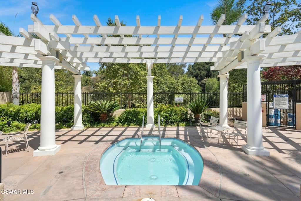 Moorpark, California, 93021, United States, 2 Bedrooms Bedrooms, ,3 BathroomsBathrooms,Residential,For Sale,1937149