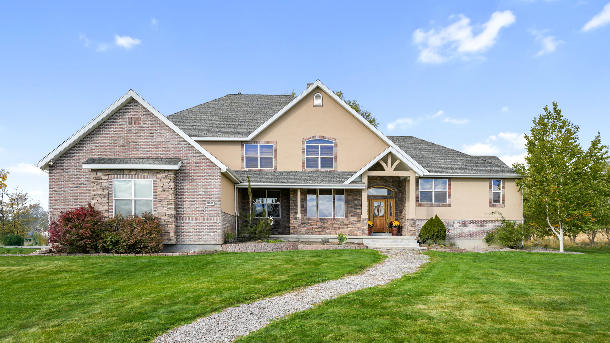 Eagle Mountain, Utah, 84005, United States, 6 Bedrooms Bedrooms, ,5 BathroomsBathrooms,Residential,For Sale,1990791