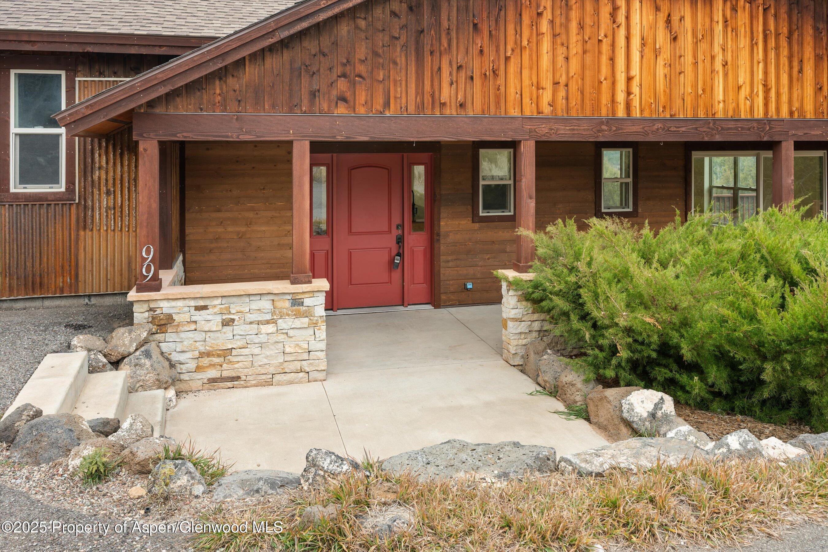 Glenwood Springs, Colorado, 81601, United States, 4 Bedrooms Bedrooms, ,3 BathroomsBathrooms,Residential,For Sale,2000714