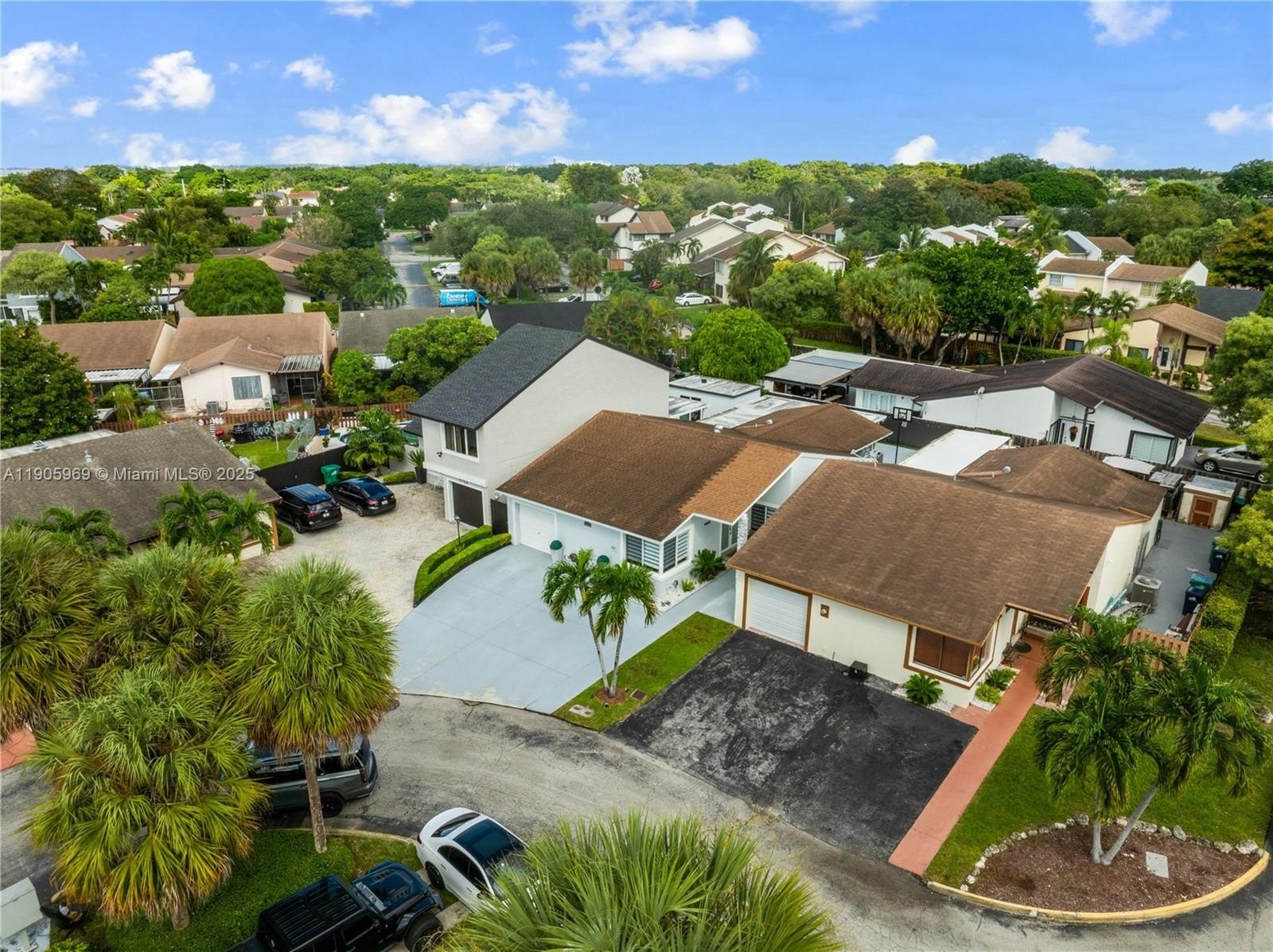 Miami, Florida, 33196, United States, 3 Bedrooms Bedrooms, ,2 BathroomsBathrooms,Residential,For Sale,1979827