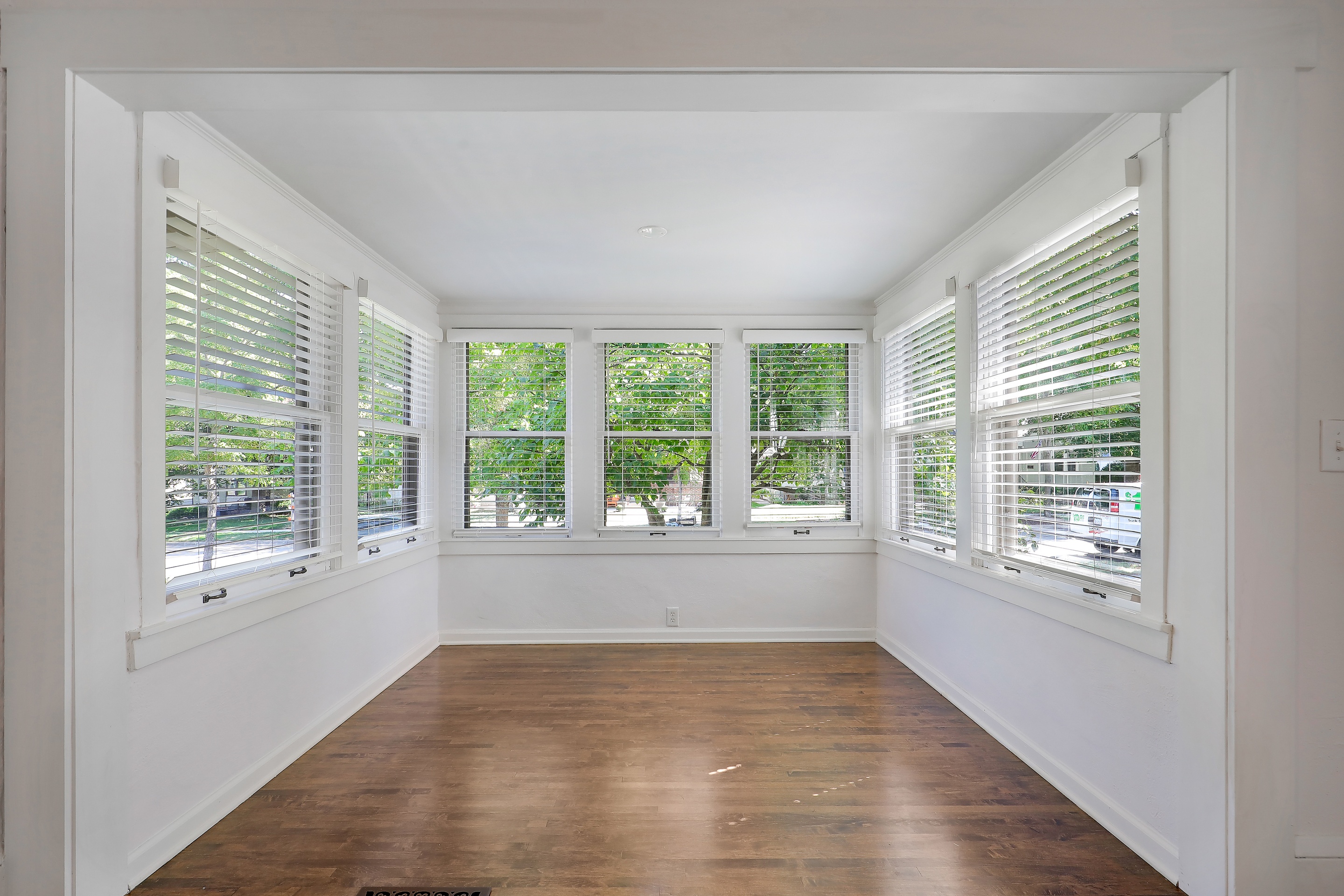  Refined Bungalow Living in the Heart of Fulton - 物件實景