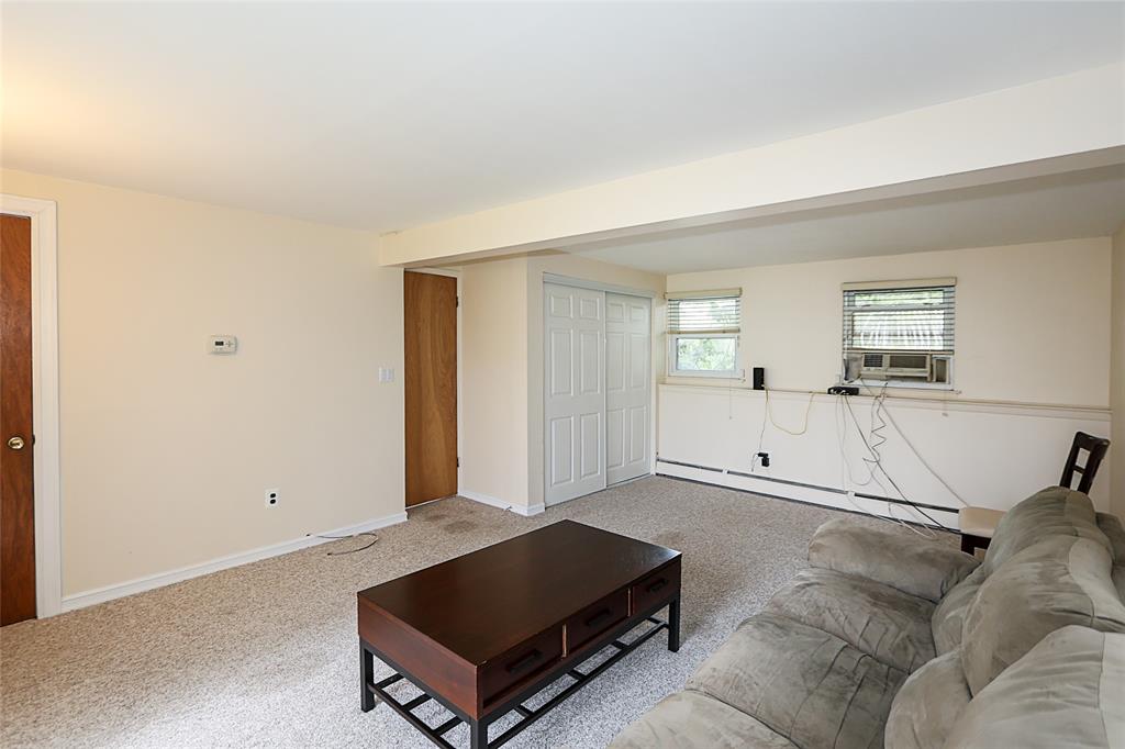 Holbrook, New York, 11741, United States, 4 Bedrooms Bedrooms, ,2 BathroomsBathrooms,Residential,For Sale,1973717