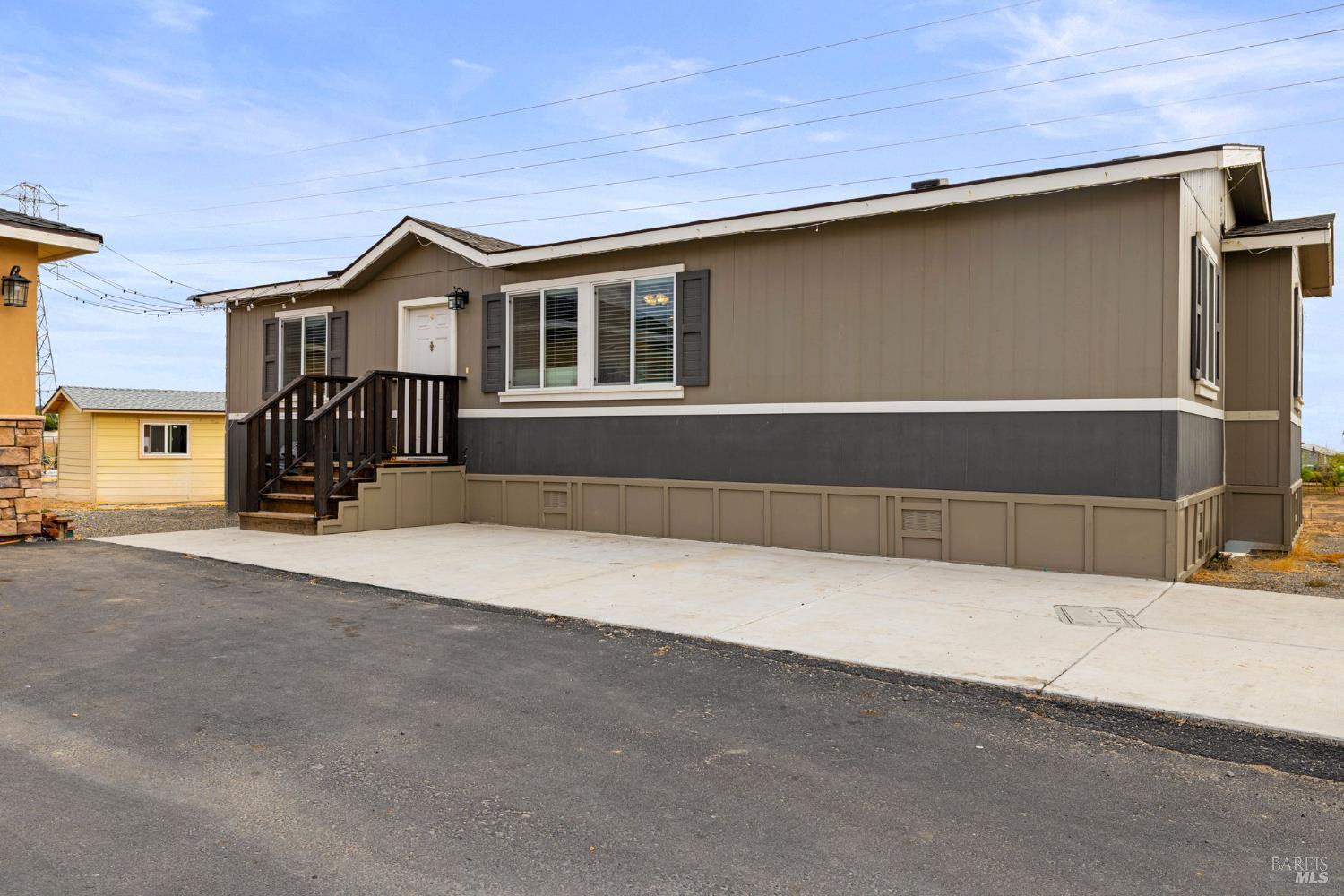 Vacaville, California, 95688, United States, 3 Bedrooms Bedrooms, ,2 BathroomsBathrooms,Residential,For Sale,1982047