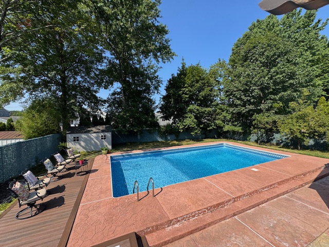 TOTOWA, New Jersey, 07512, United States, 3 Bedrooms Bedrooms, ,2 BathroomsBathrooms,Residential,For Sale,1975024