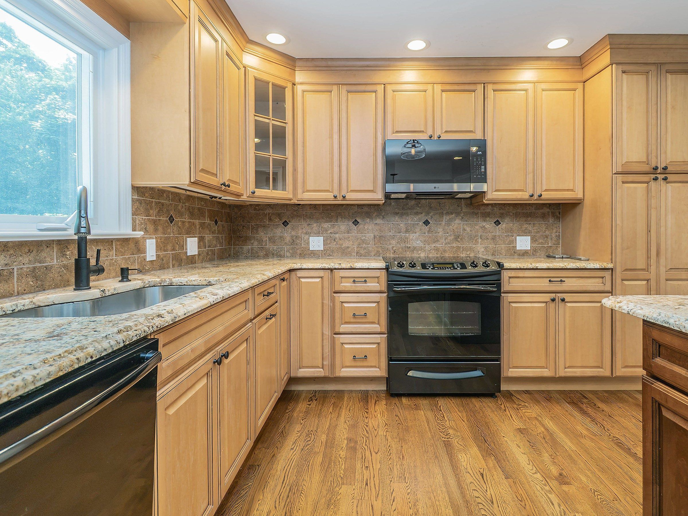  5 Central Avenue, Glen Cove, NY, 11542 - 物件實景