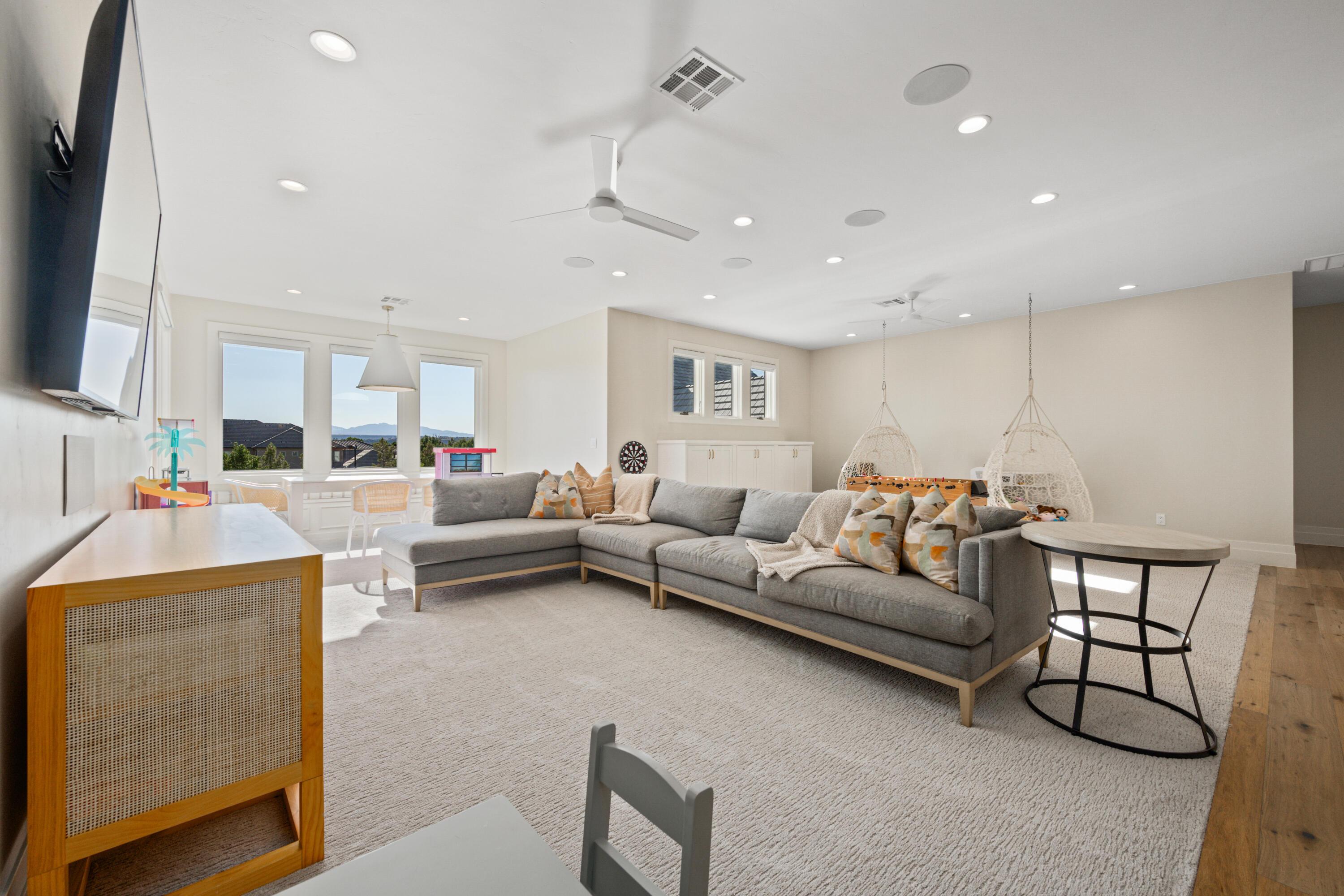 Washington, Utah, 84780, United States, 5 Bedrooms Bedrooms, ,6 BathroomsBathrooms,Residential,For Sale,1981729