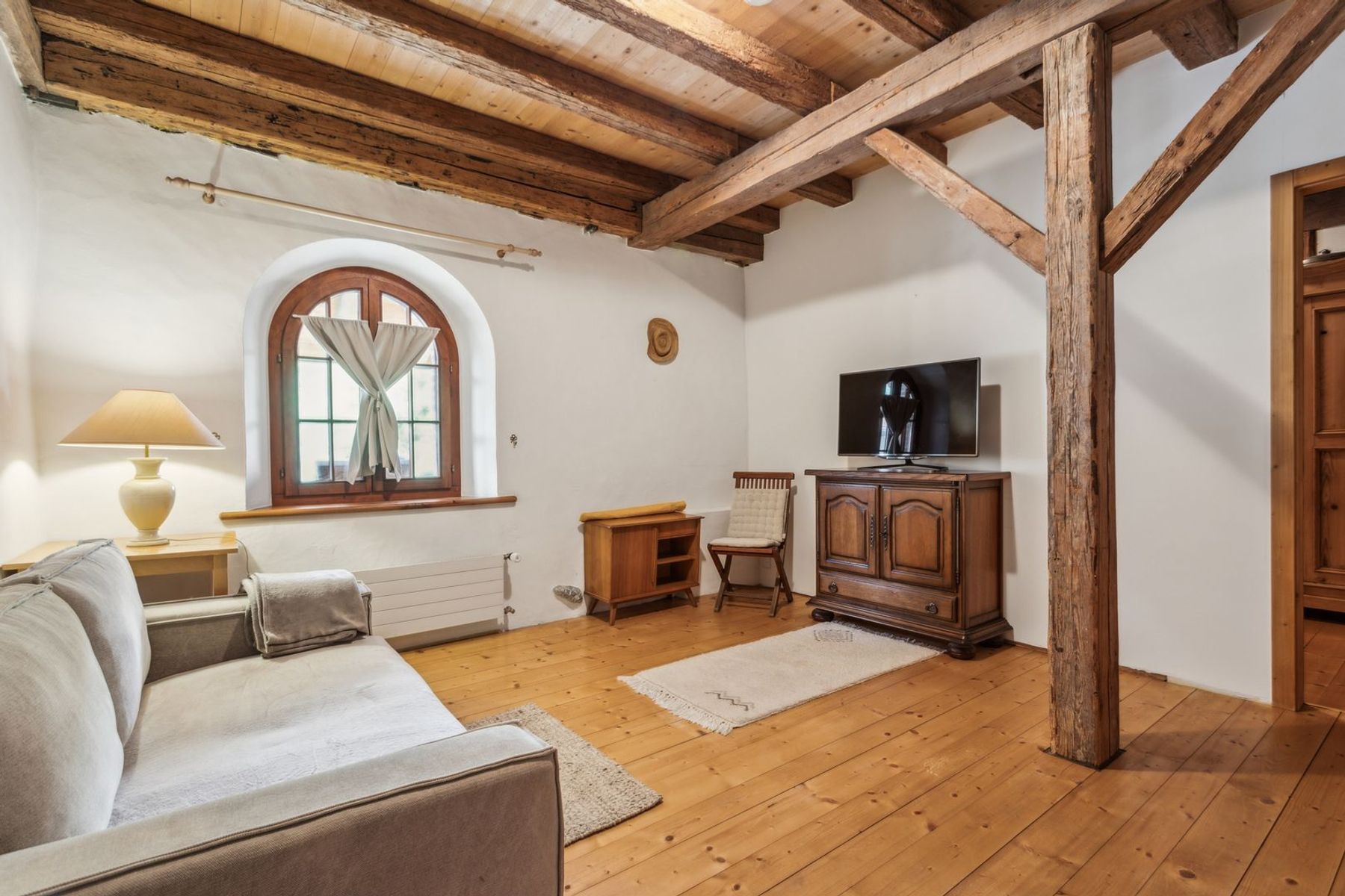  Property with authentic charm, meticulous finishings and large garden - 物件實景