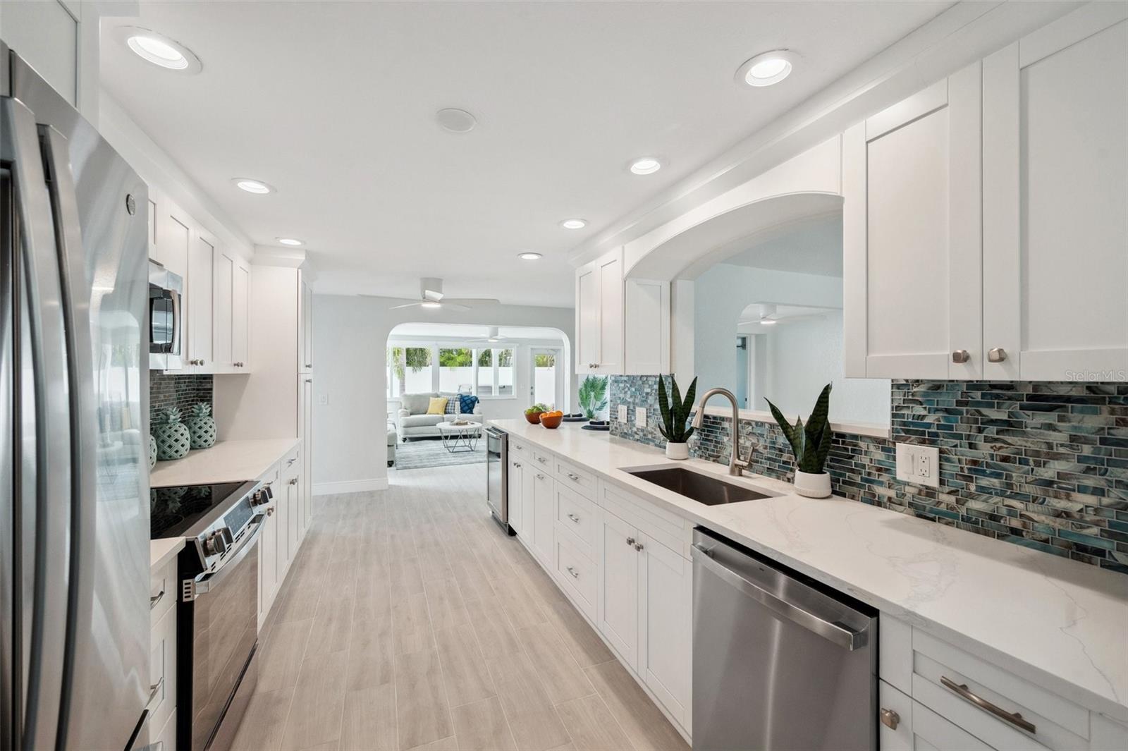 HOLMES BEACH, Florida, 34217, United States, 3 Bedrooms Bedrooms, ,2 BathroomsBathrooms,Residential,For Sale,1763244