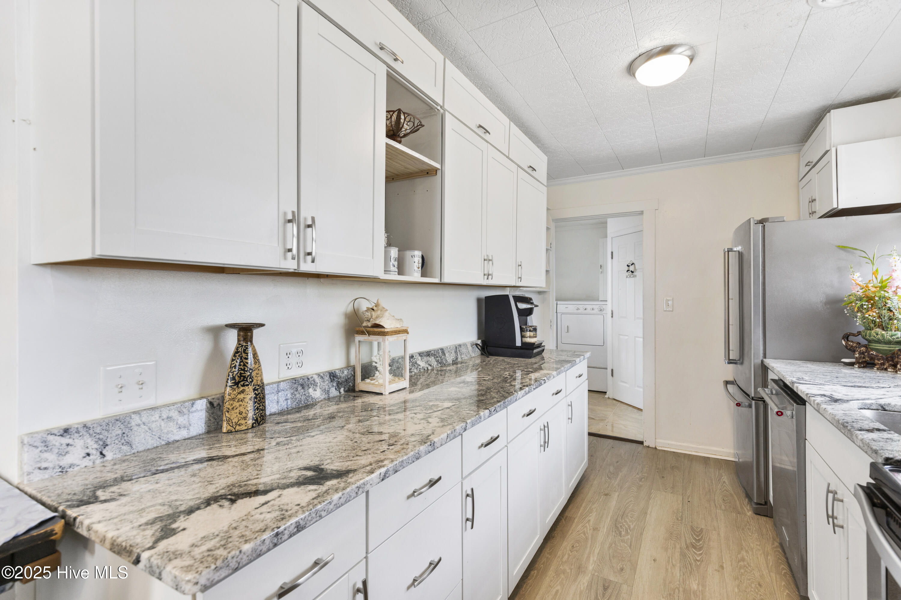 Carolina Beach, North Carolina, 28428, United States, 3 Bedrooms Bedrooms, ,2 BathroomsBathrooms,Residential,For Sale,1837504