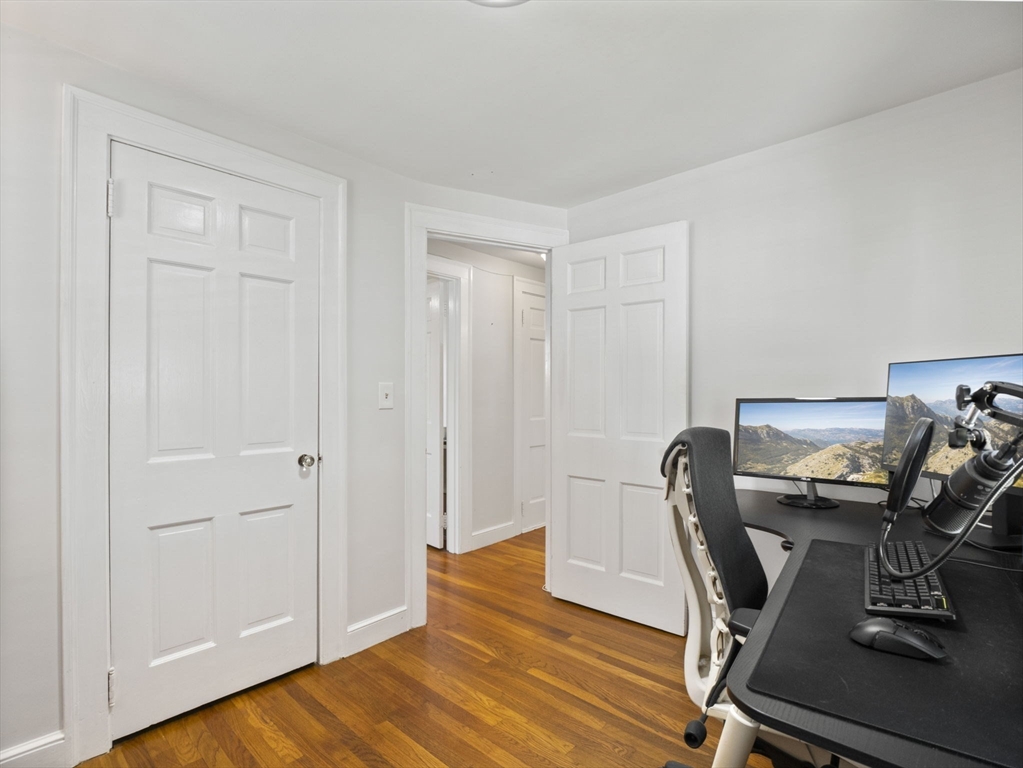 Peabody, Massachusetts, 01960, United States, 2 Bedrooms Bedrooms, ,1 BathroomBathrooms,Residential,For Sale,1930941