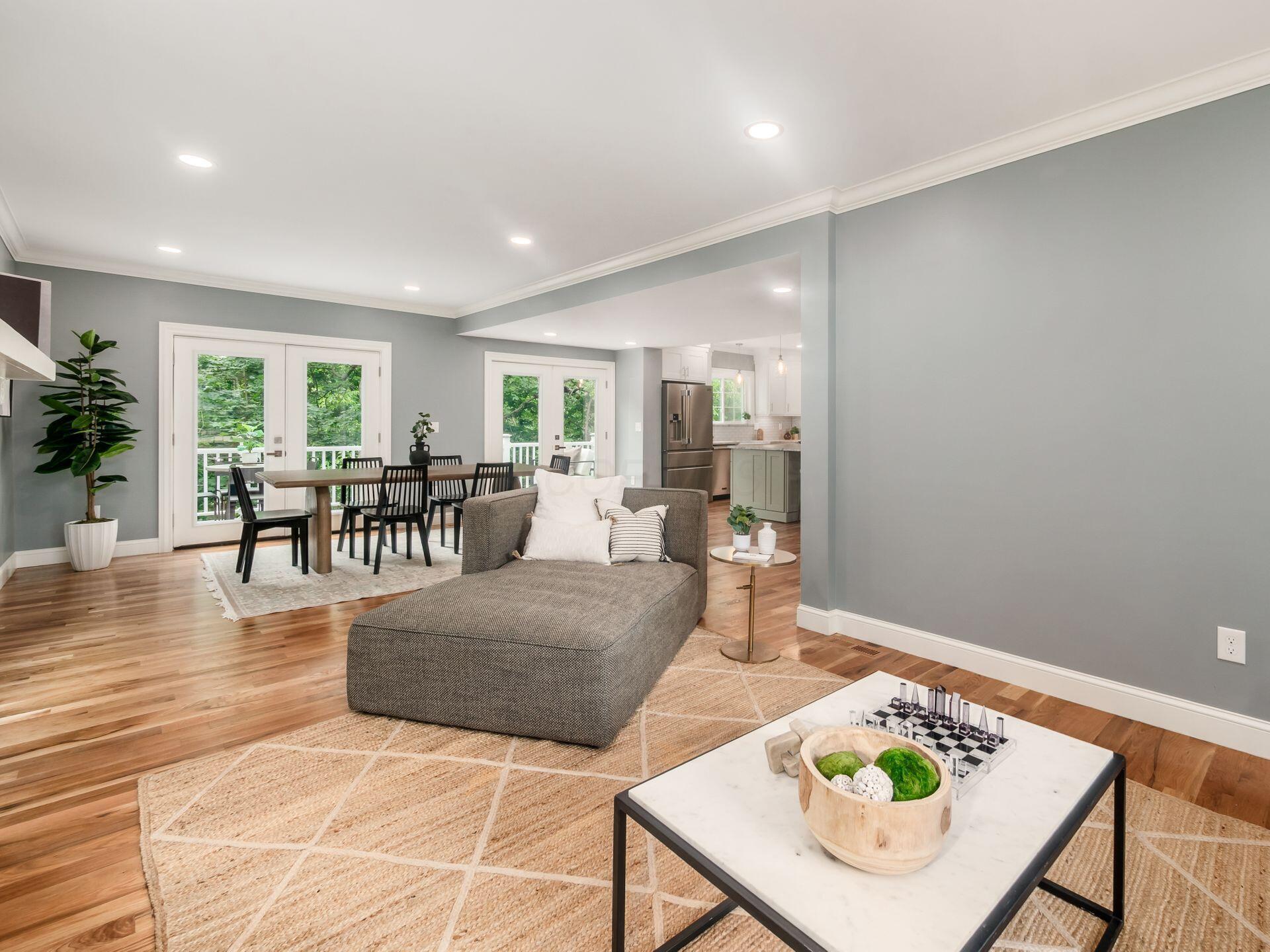 Columbus, Ohio, 43202, United States, 5 Bedrooms Bedrooms, ,4 BathroomsBathrooms,Residential,For Sale,1988321