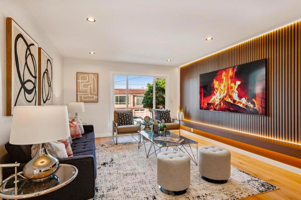 San Francisco, California, 94116, United States, 4 Bedrooms Bedrooms, ,4 BathroomsBathrooms,Residential,For Sale,2014062