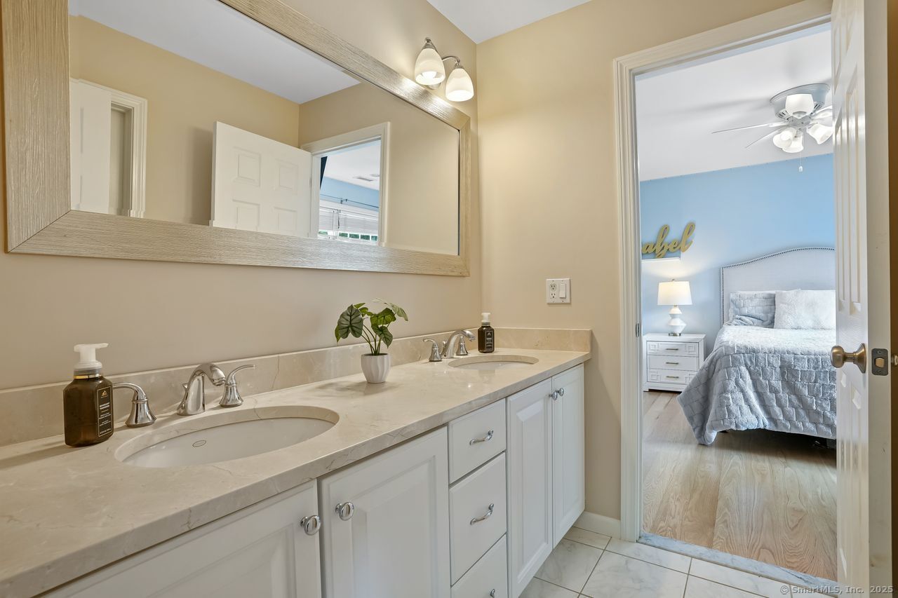 Newtown, Connecticut, 06470, United States, 4 Bedrooms Bedrooms, ,5 BathroomsBathrooms,Residential,For Sale,1938679