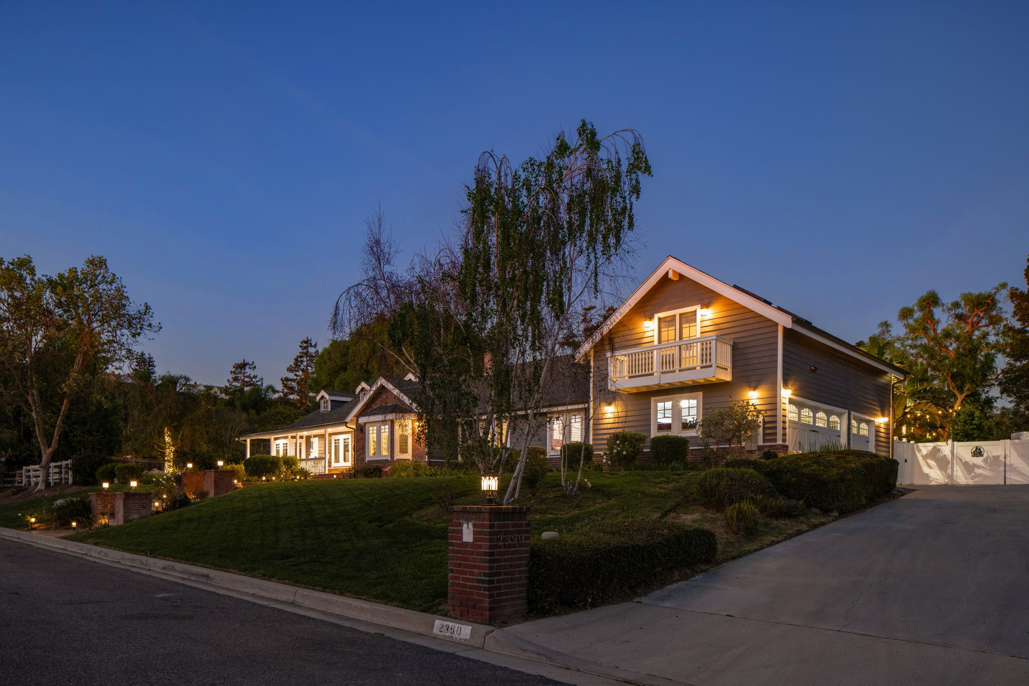  2390 Glenside Lane - 物件實景