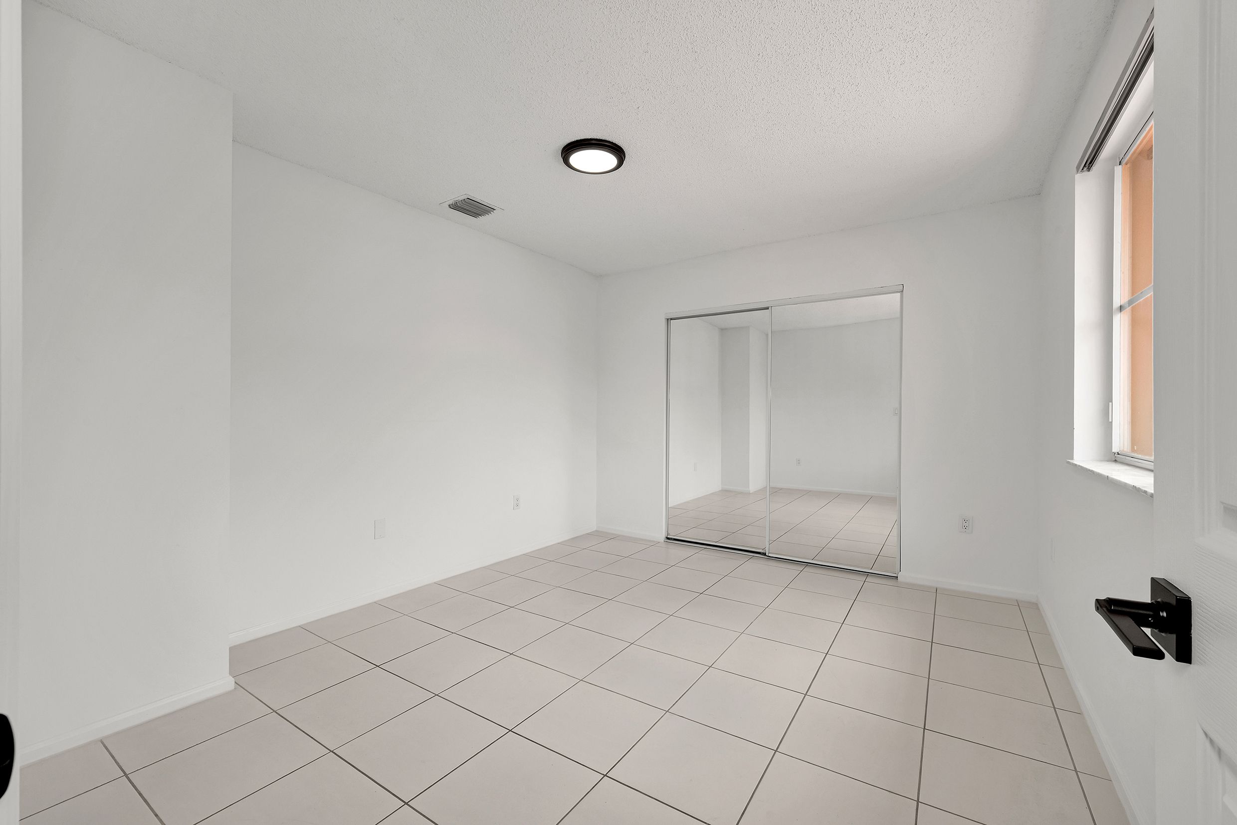  15558 SW 112th Dr, Miami, FL, 33196 - 物件實景