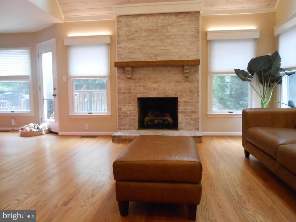 Winchester, Virginia, 22601, United States, 3 Bedrooms Bedrooms, ,2 BathroomsBathrooms,Residential,For Sale,1918203