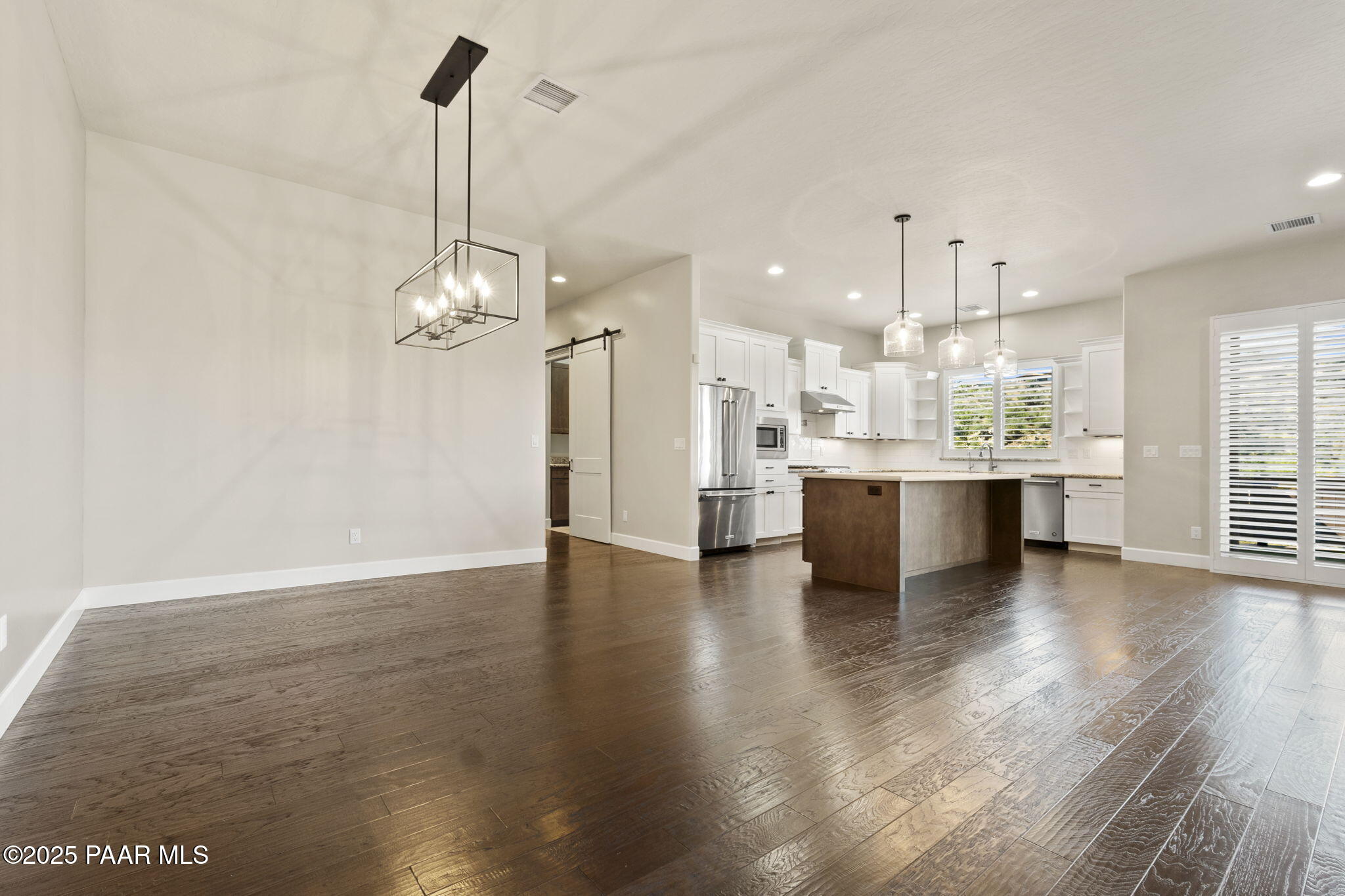 Prescott, Arizona, 86305, United States, 4 Bedrooms Bedrooms, ,2 BathroomsBathrooms,Residential,For Sale,1987901