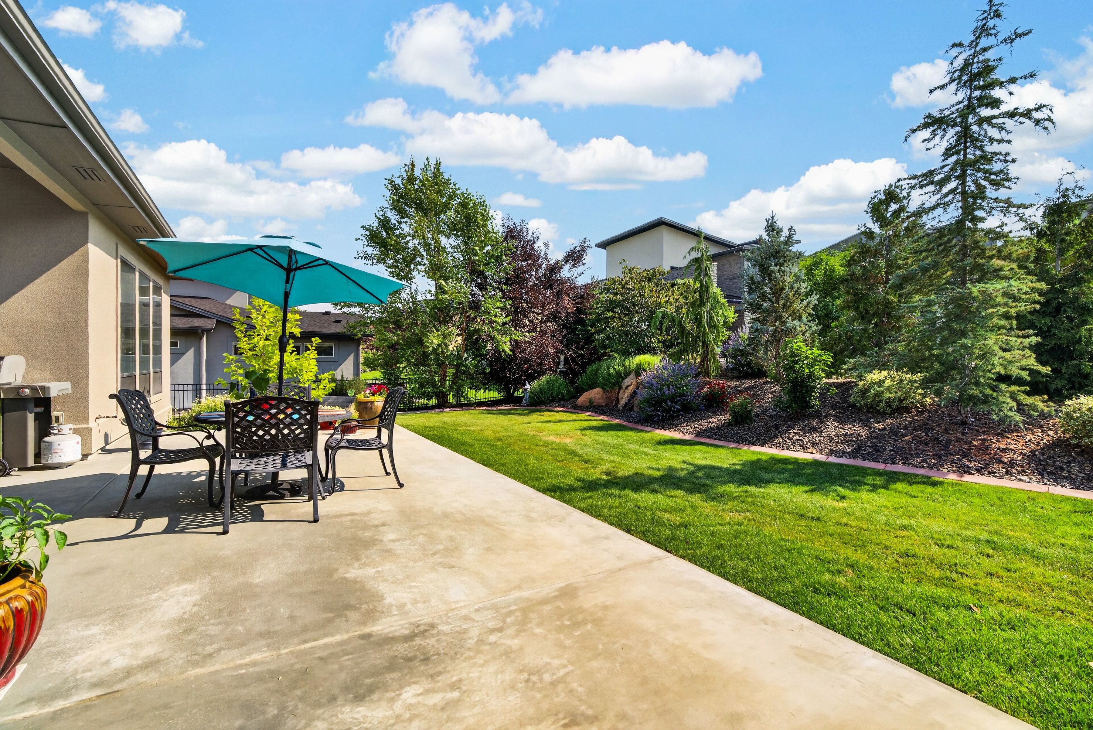  Elegant Single-Level Retreat Near Golf Course - 物件實景