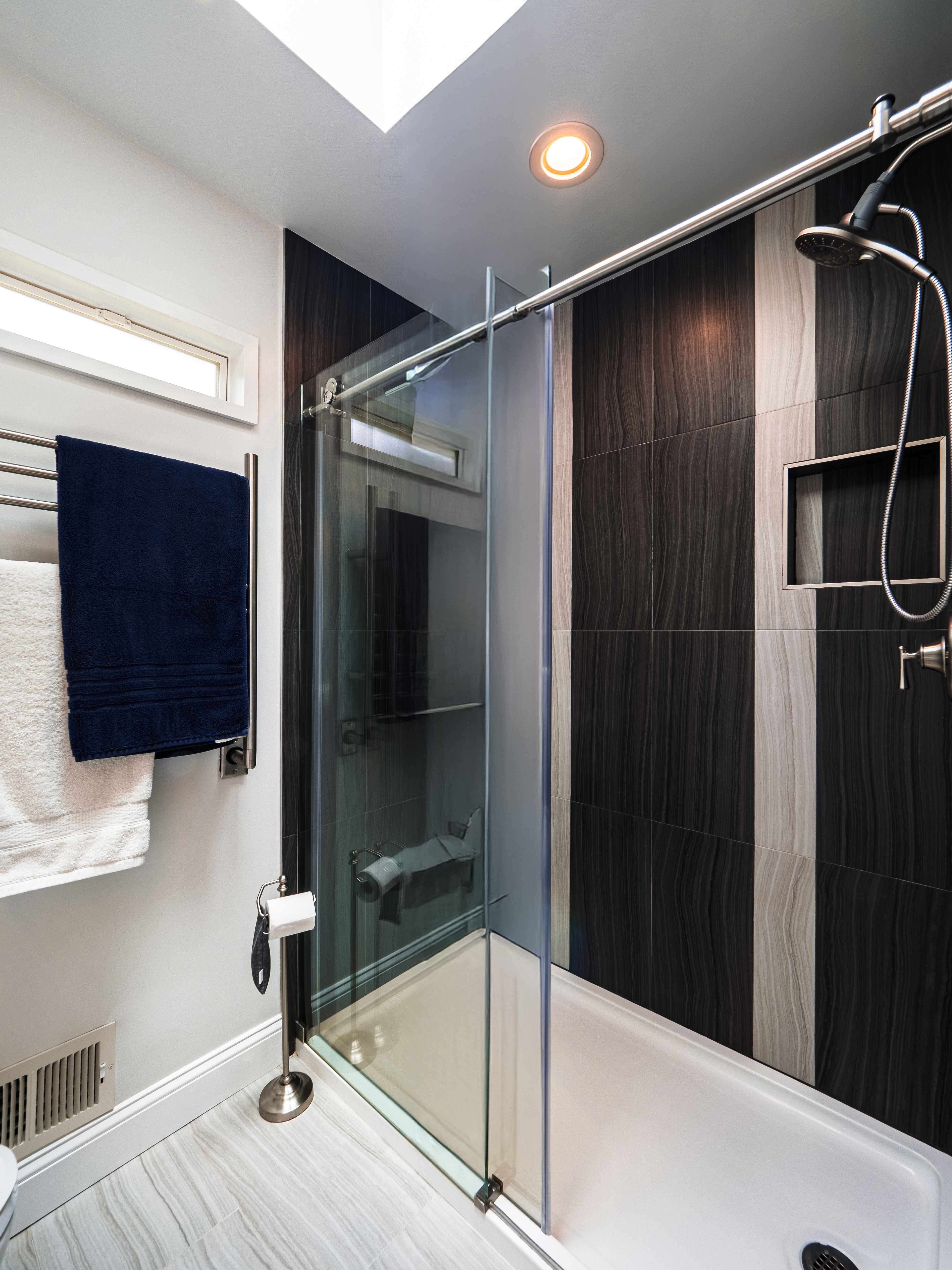 Pennington, New Jersey, 08534, United States, 2 Bedrooms Bedrooms, ,3 BathroomsBathrooms,Residential,For Sale,1936854