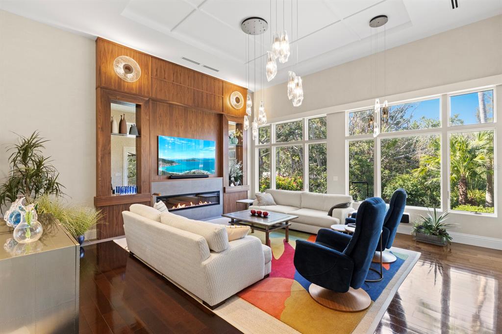 Longboat Key, Florida, 34228, United States, 5 Bedrooms Bedrooms, ,4 BathroomsBathrooms,Residential,For Sale,1785002