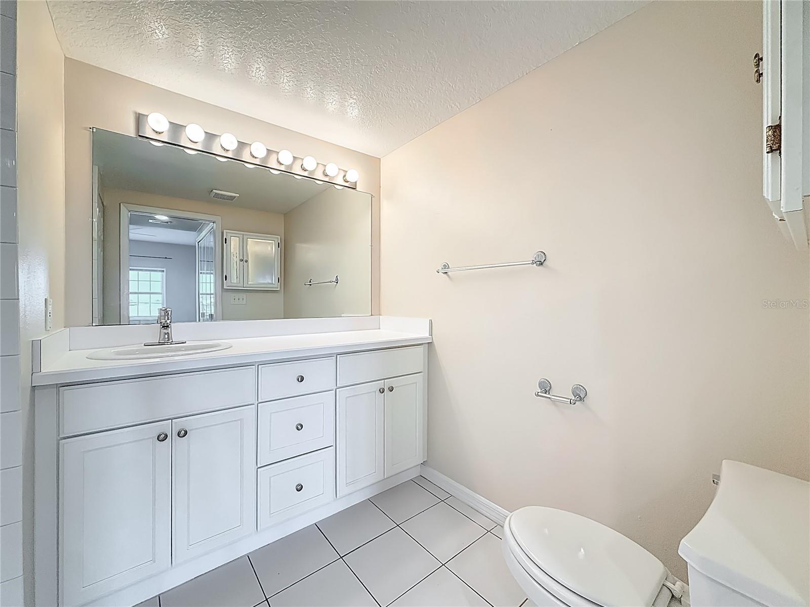 Madeira Beach, Florida, 33708, United States, 2 Bedrooms Bedrooms, ,2 BathroomsBathrooms,Residential,For Sale,1985682