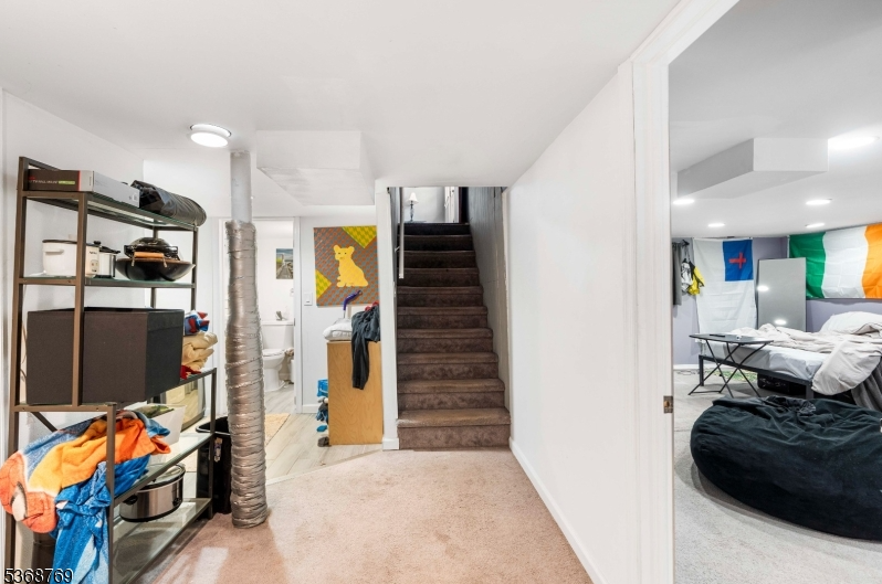 Union, New Jersey, 07083, United States, 3 Bedrooms Bedrooms, ,3 BathroomsBathrooms,Residential,For Sale,1885443