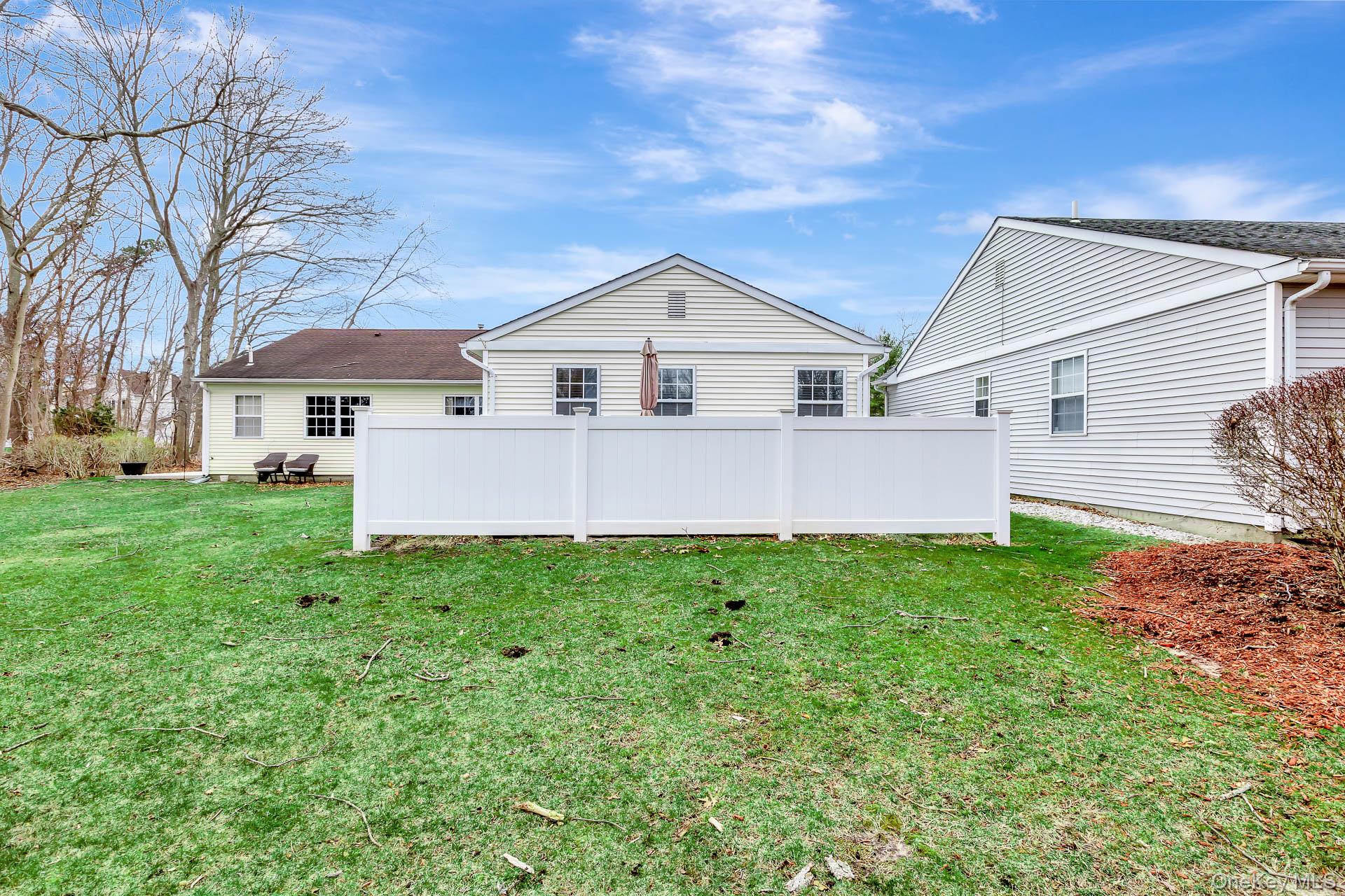  7 Possum Path, Coram, NY, 11727 - 物件實景