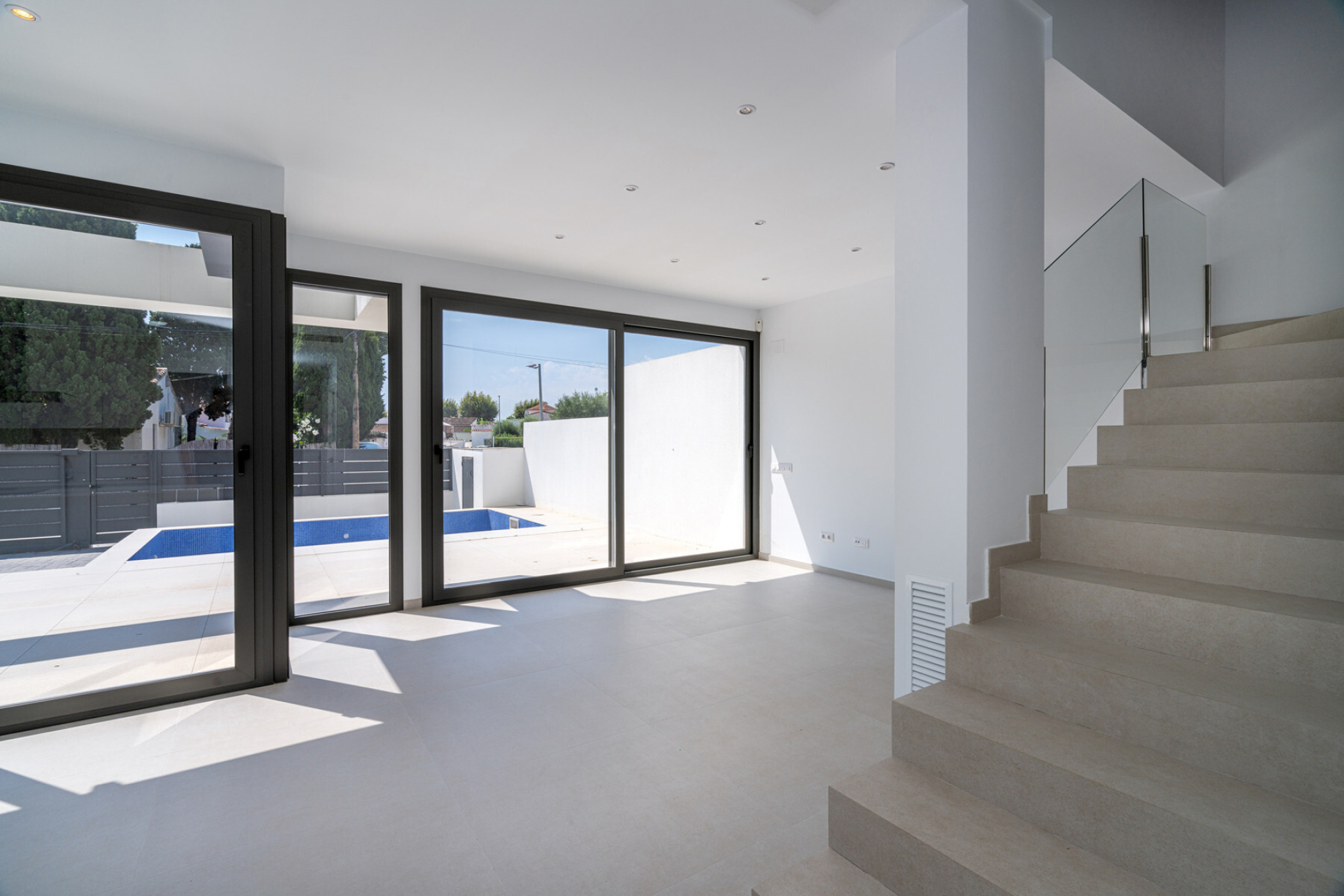  Newly built house in a privileged residential area near the beach. - 物件實景