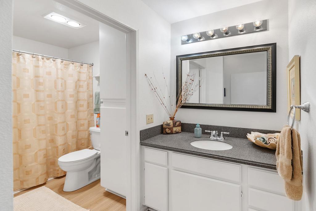 San Diego, California, 92128, United States, 2 Bedrooms Bedrooms, ,2 BathroomsBathrooms,Residential,For Sale,2001804