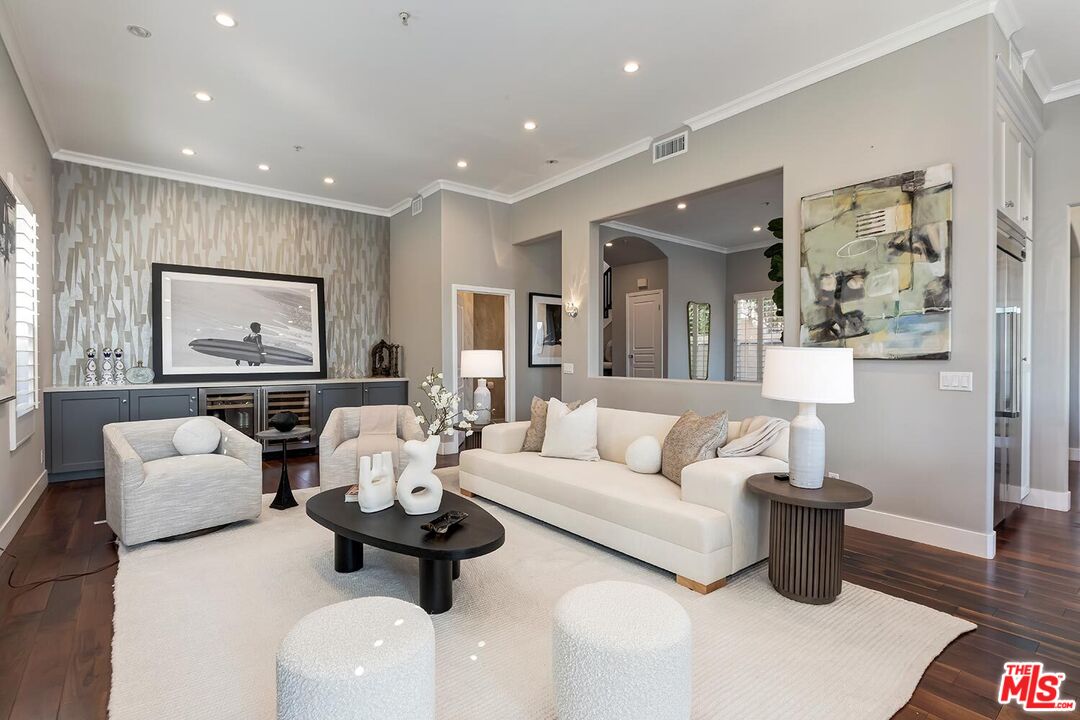 Pacific Palisades, California, 90272, United States, 4 Bedrooms Bedrooms, ,4 BathroomsBathrooms,Residential,For Sale,1911356