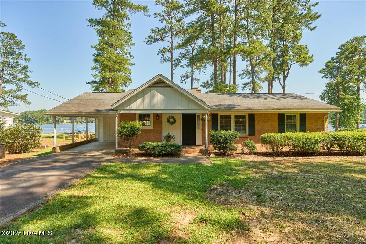 Whispering Pines, North Carolina, 28327, United States, 2 Bedrooms Bedrooms, ,2 BathroomsBathrooms,Residential,For Sale,1997179