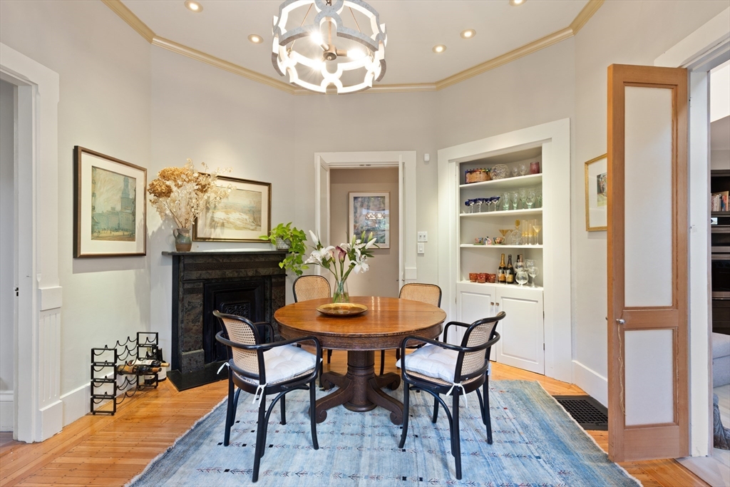 Cambridge, Massachusetts, 02138, United States, 5 Bedrooms Bedrooms, ,5 BathroomsBathrooms,Residential,For Sale,1908267