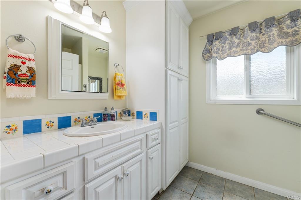 La Verne, California, 91750, United States, 3 Bedrooms Bedrooms, ,3 BathroomsBathrooms,Residential,For Sale,1878252