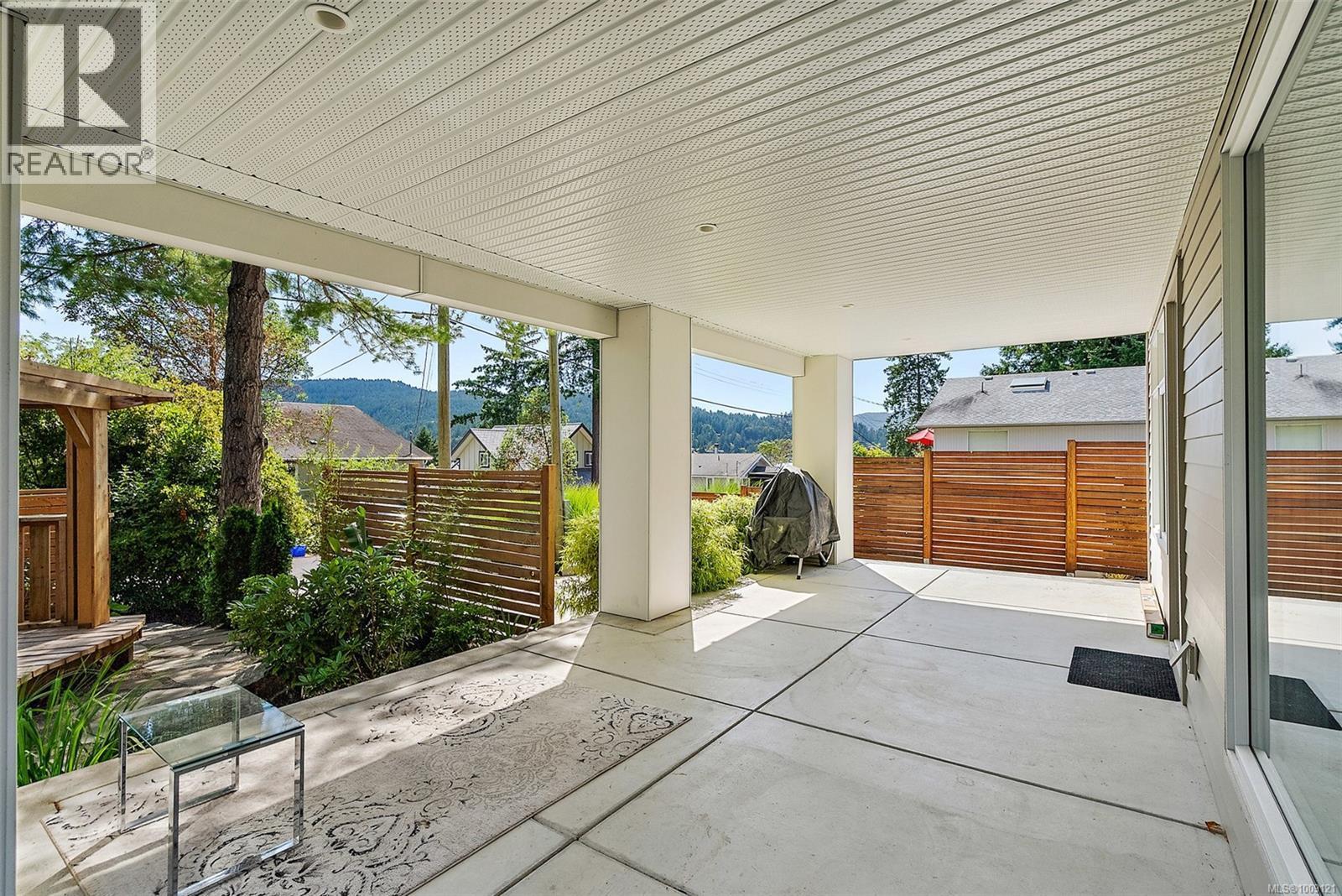 CENTRAL SAANICH, British Columbia, V8M 2G2, CA, 3 Bedrooms Bedrooms, ,4 BathroomsBathrooms,Residential,For Sale,1907005